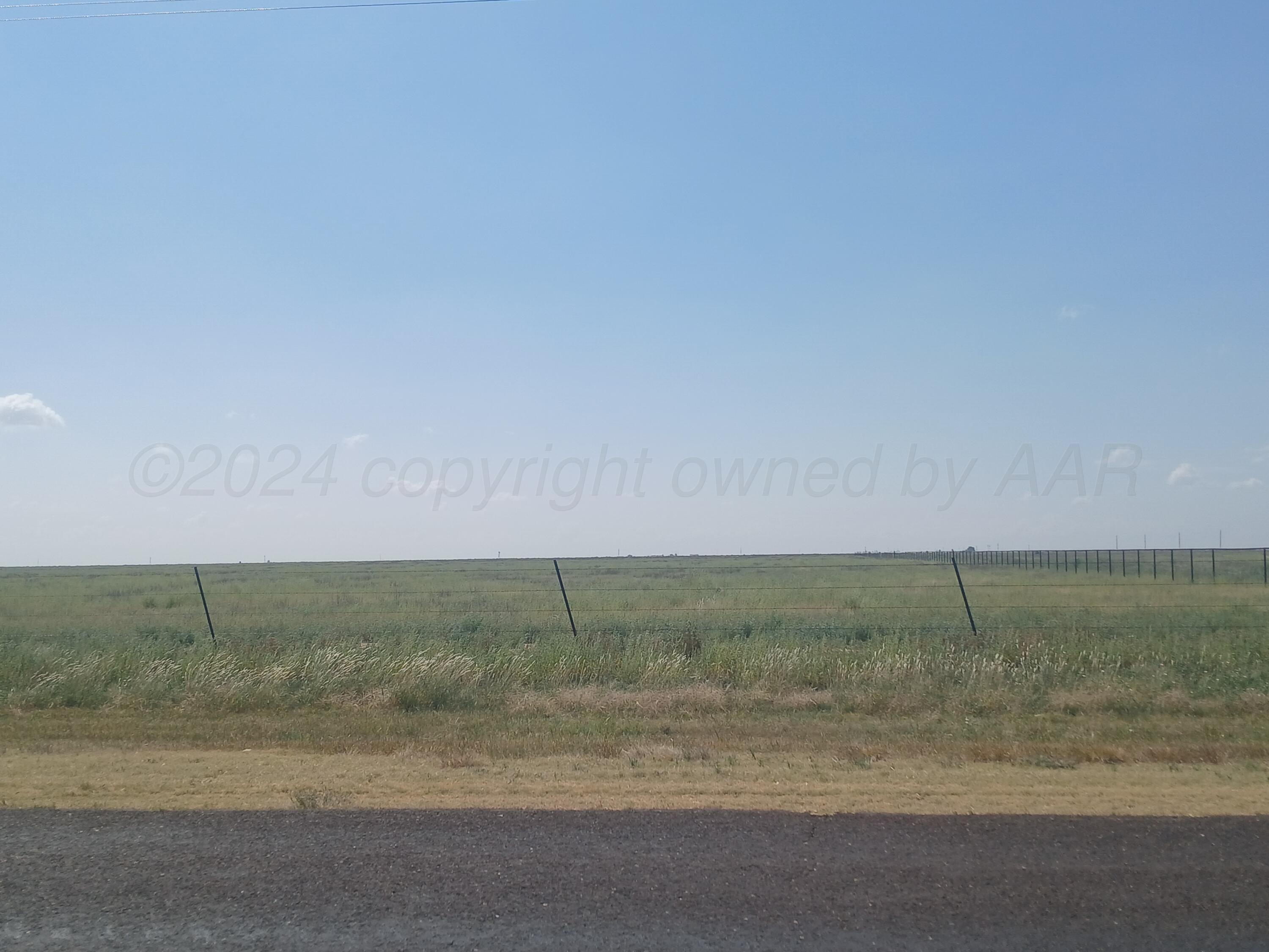 W Rd R Property Photo 1