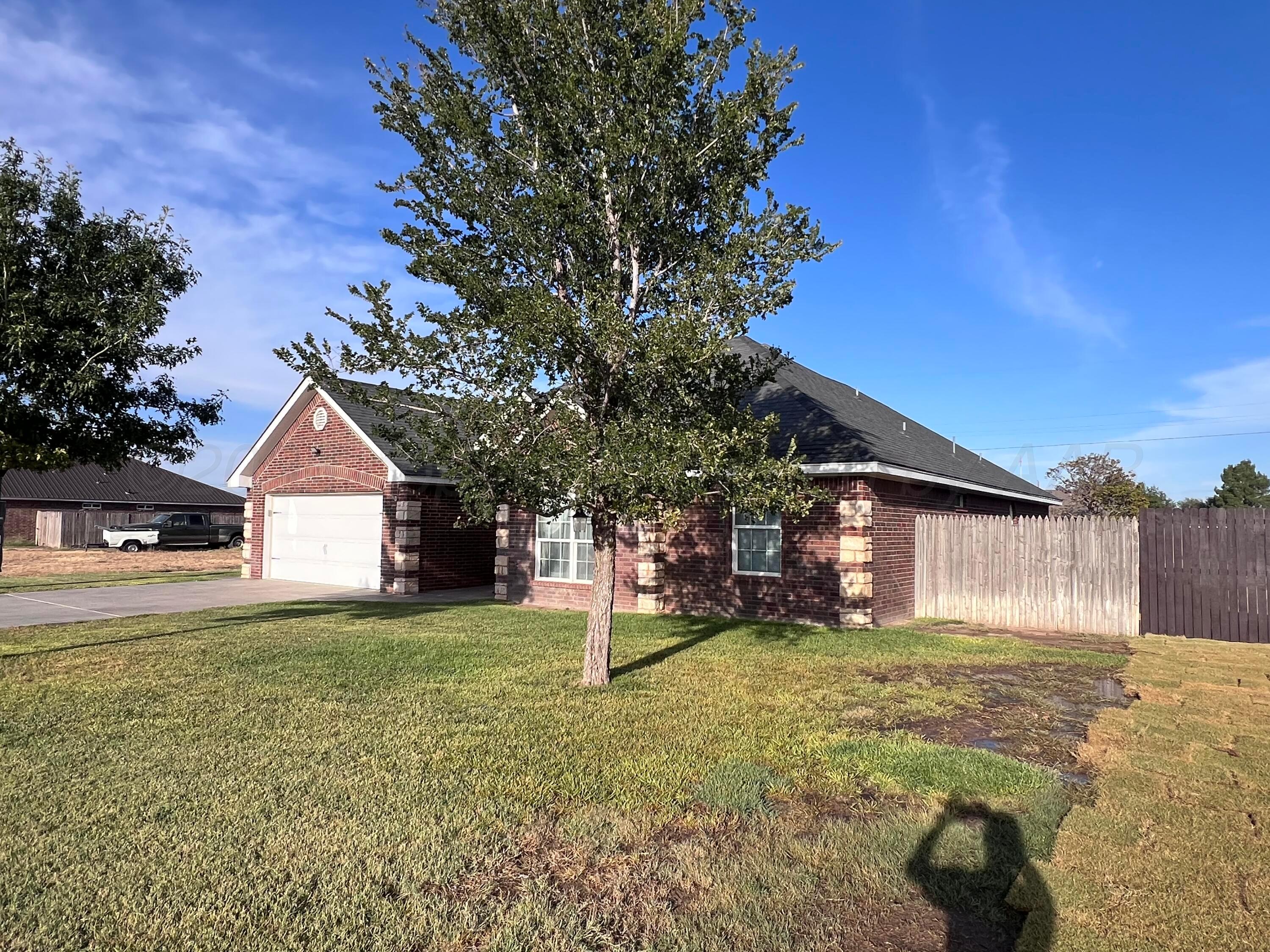 1504 Irving Street Property Photo 4