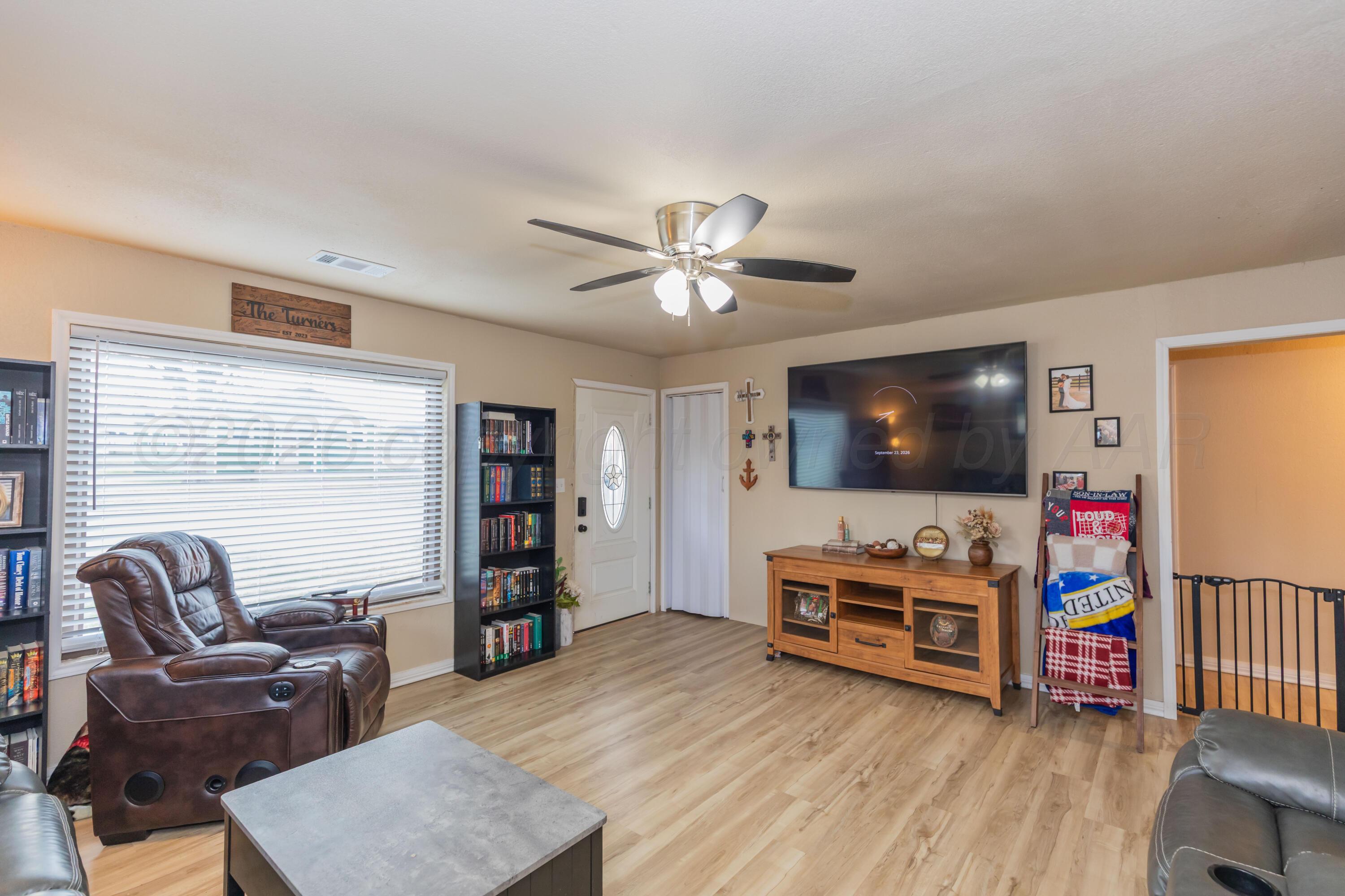 203 Ash Street Property Photo 5
