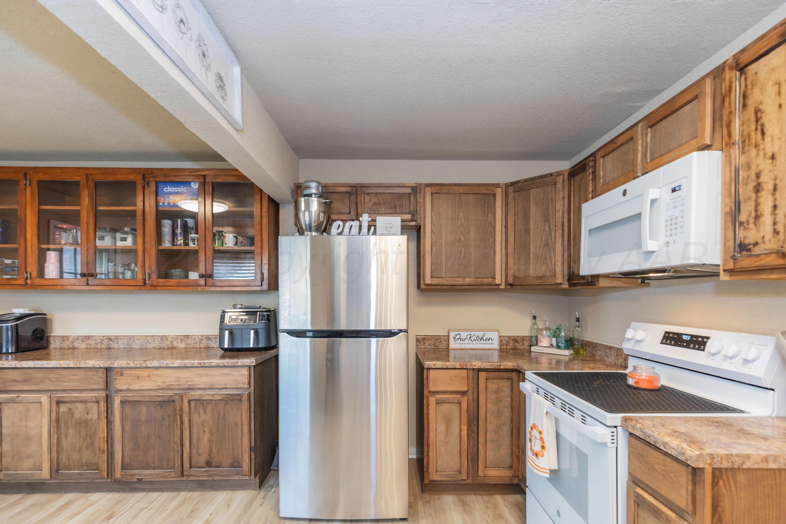 203 Ash Street Property Photo 8