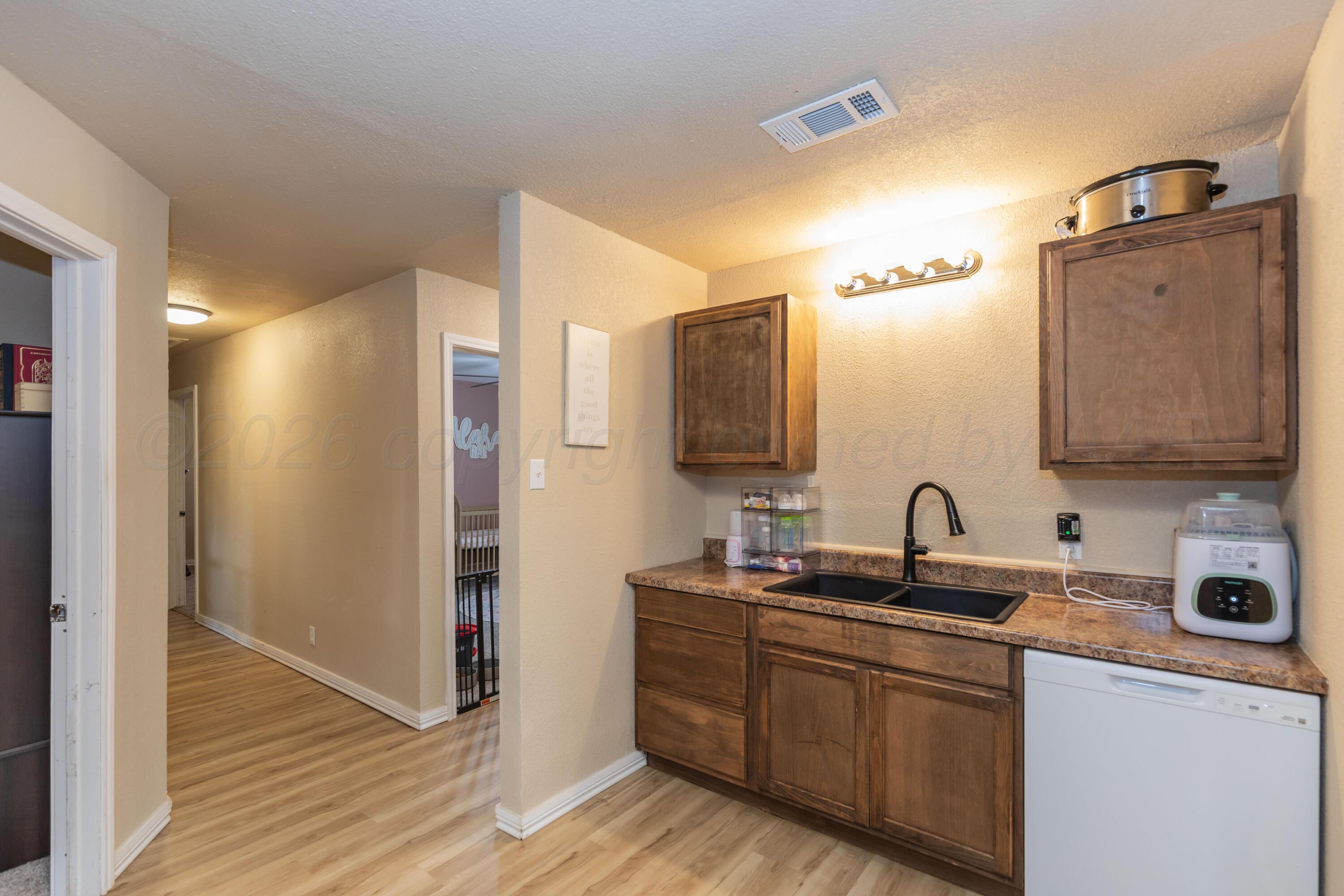 203 Ash Street Property Photo 12