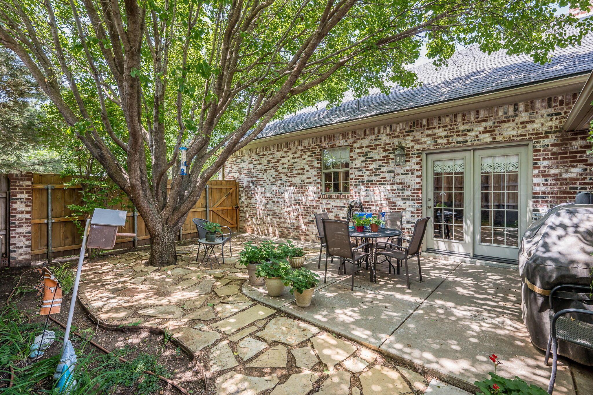 7502 Countryside Drive Property Photo 3