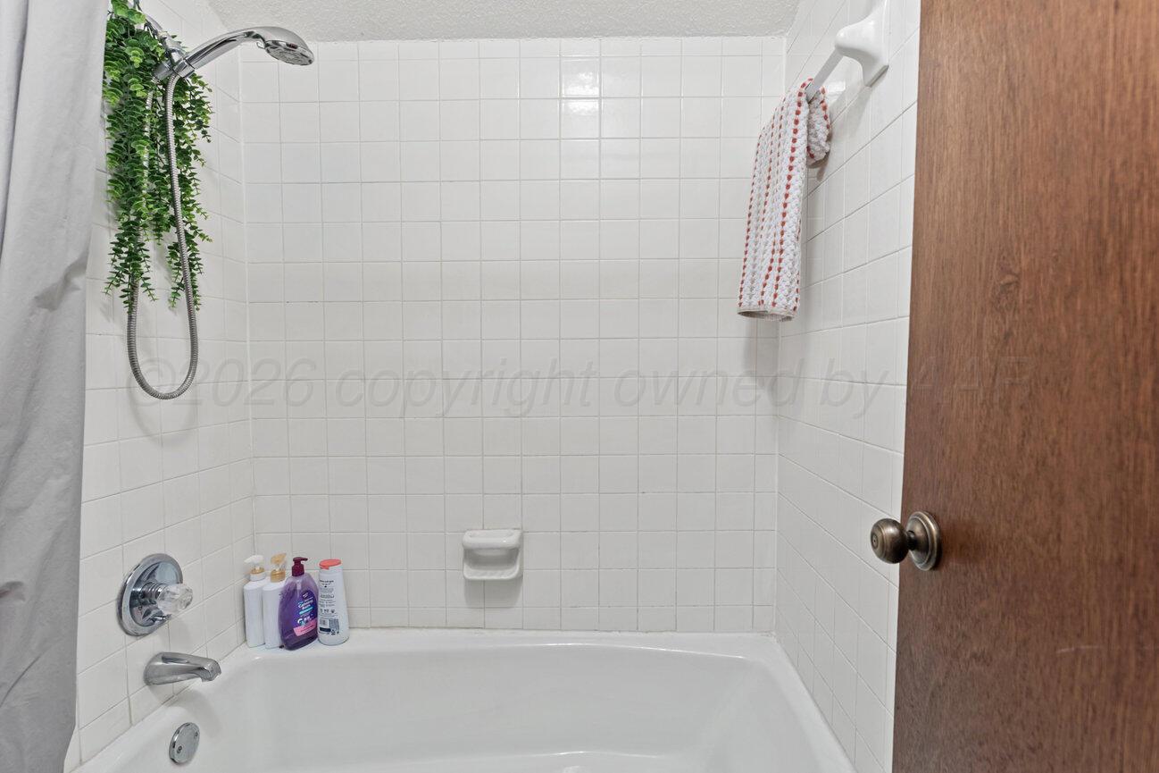 3000 Fleetwood #d-7 Property Photo 29
