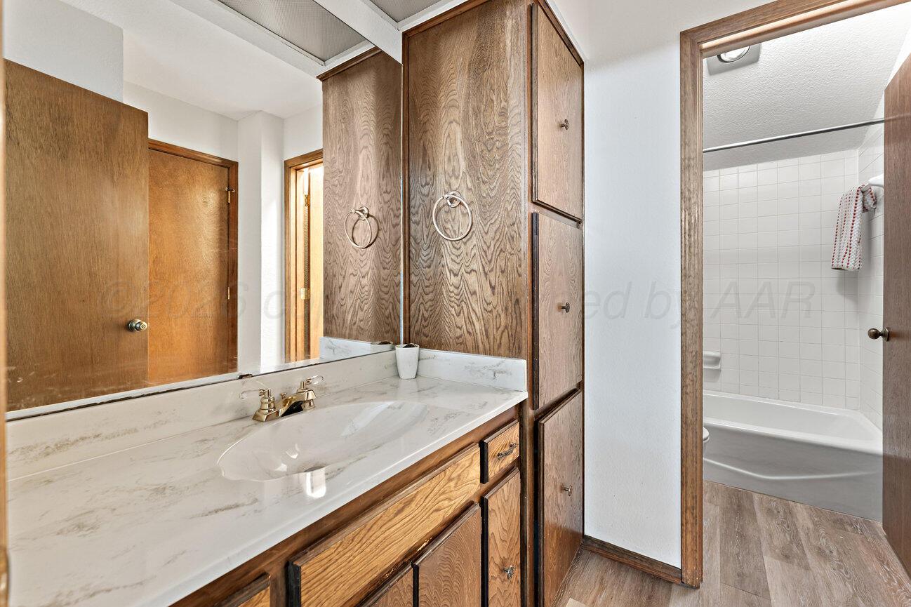 3000 Fleetwood #d-7 Property Photo 30