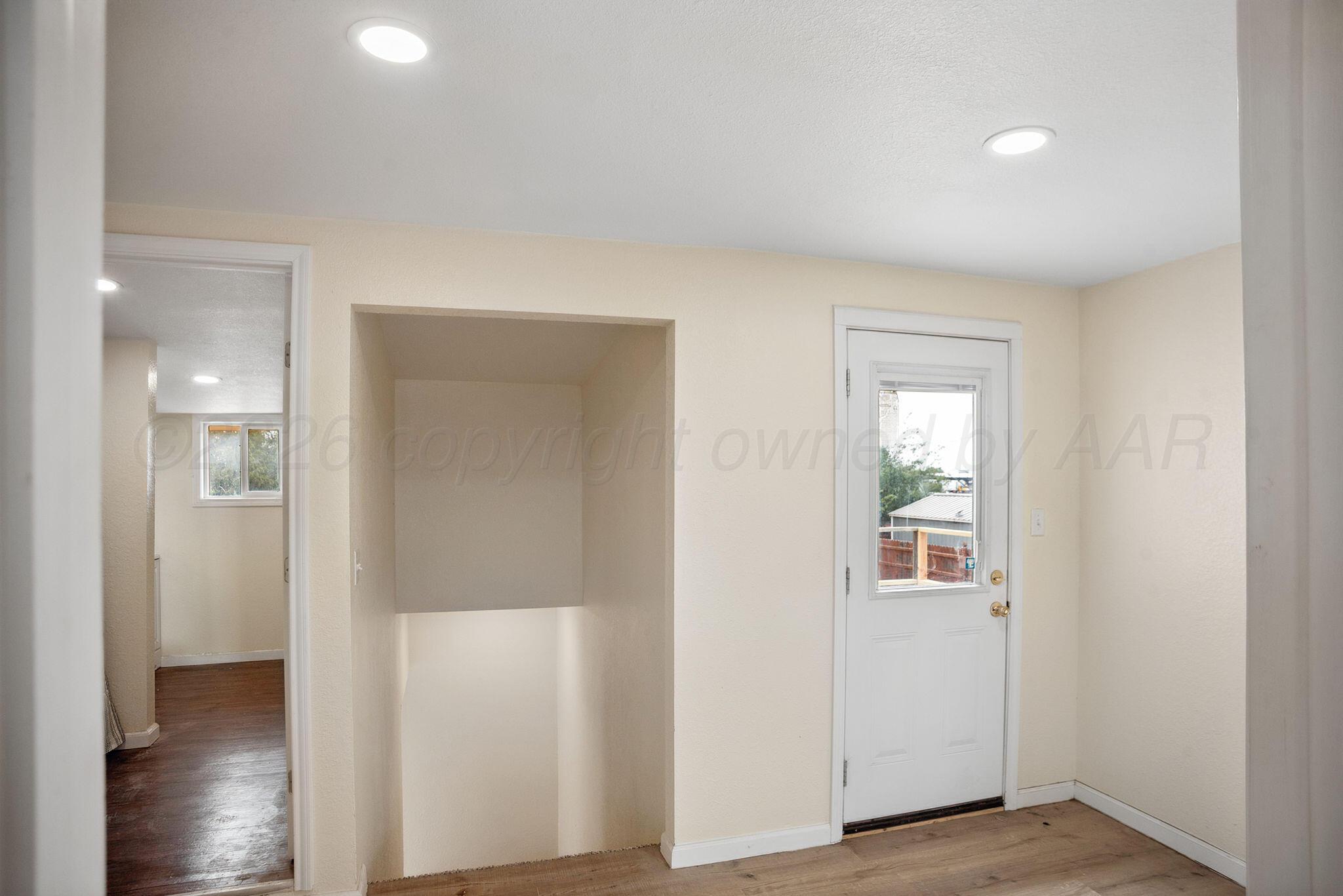 321 N Rider Street Property Photo 23