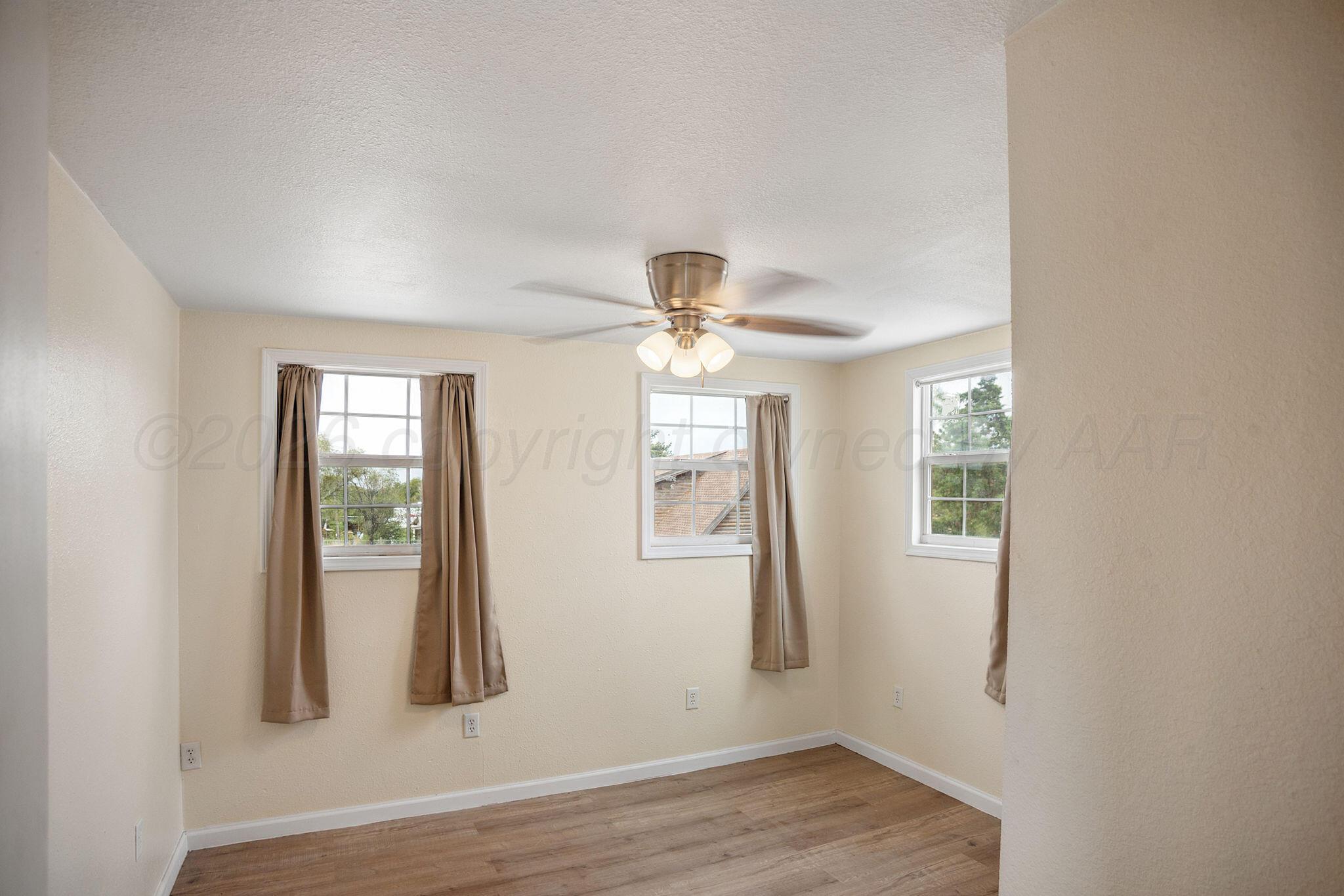 321 N Rider Street Property Photo 27