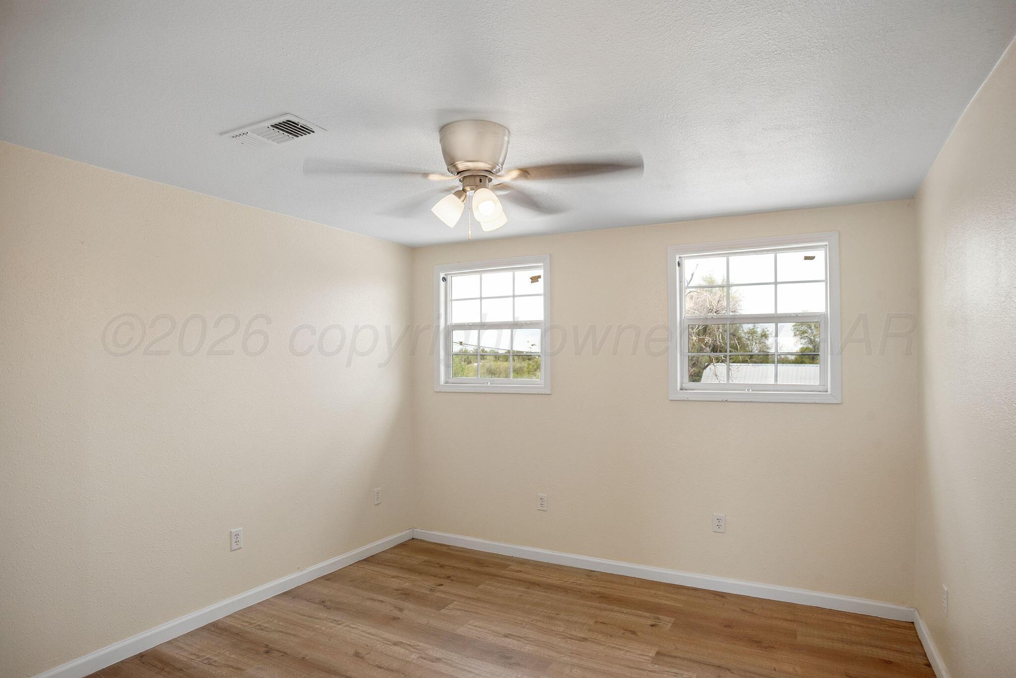 321 N Rider Street Property Photo 28