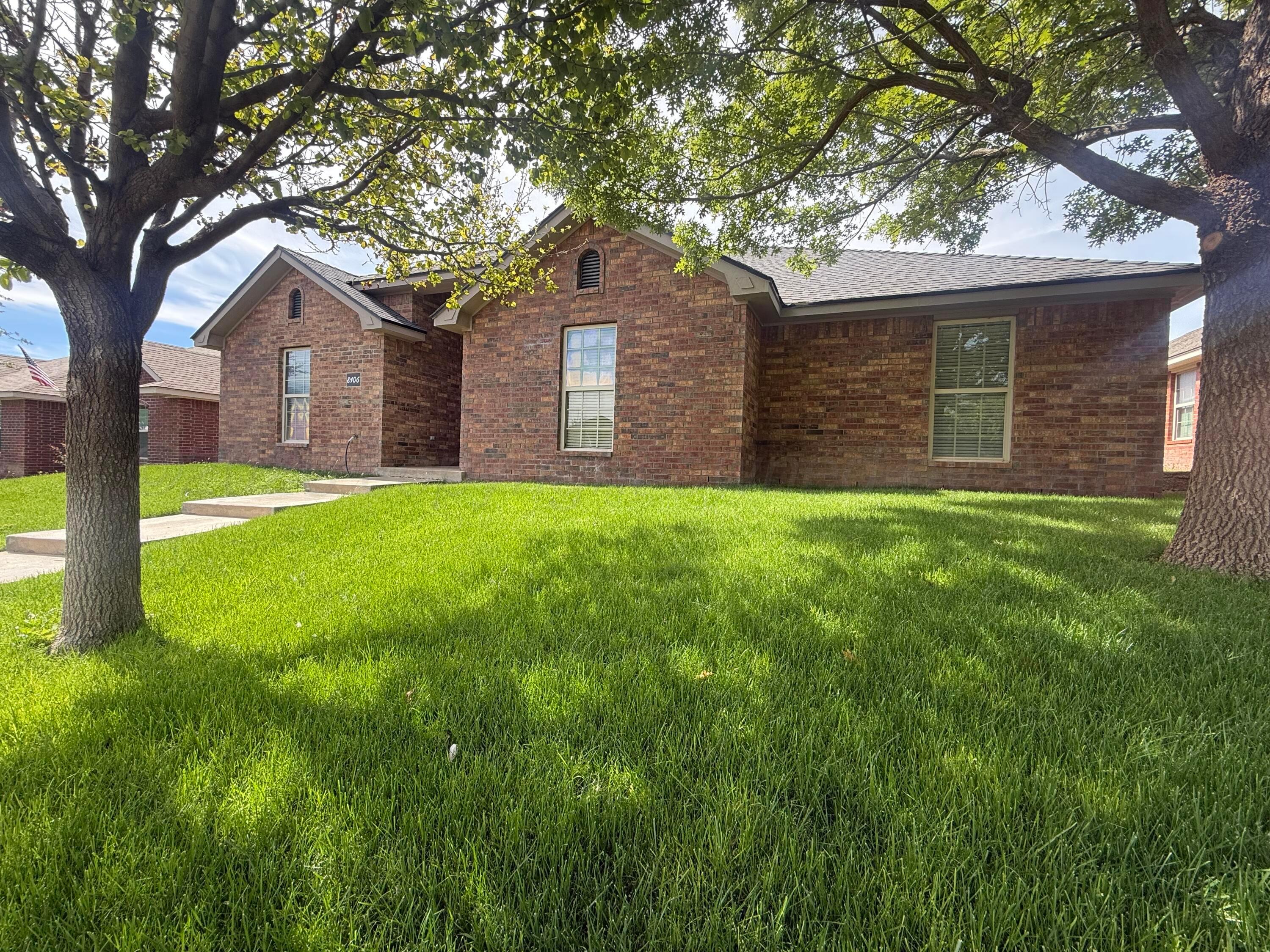 8406 Taos Drive Property Photo 1