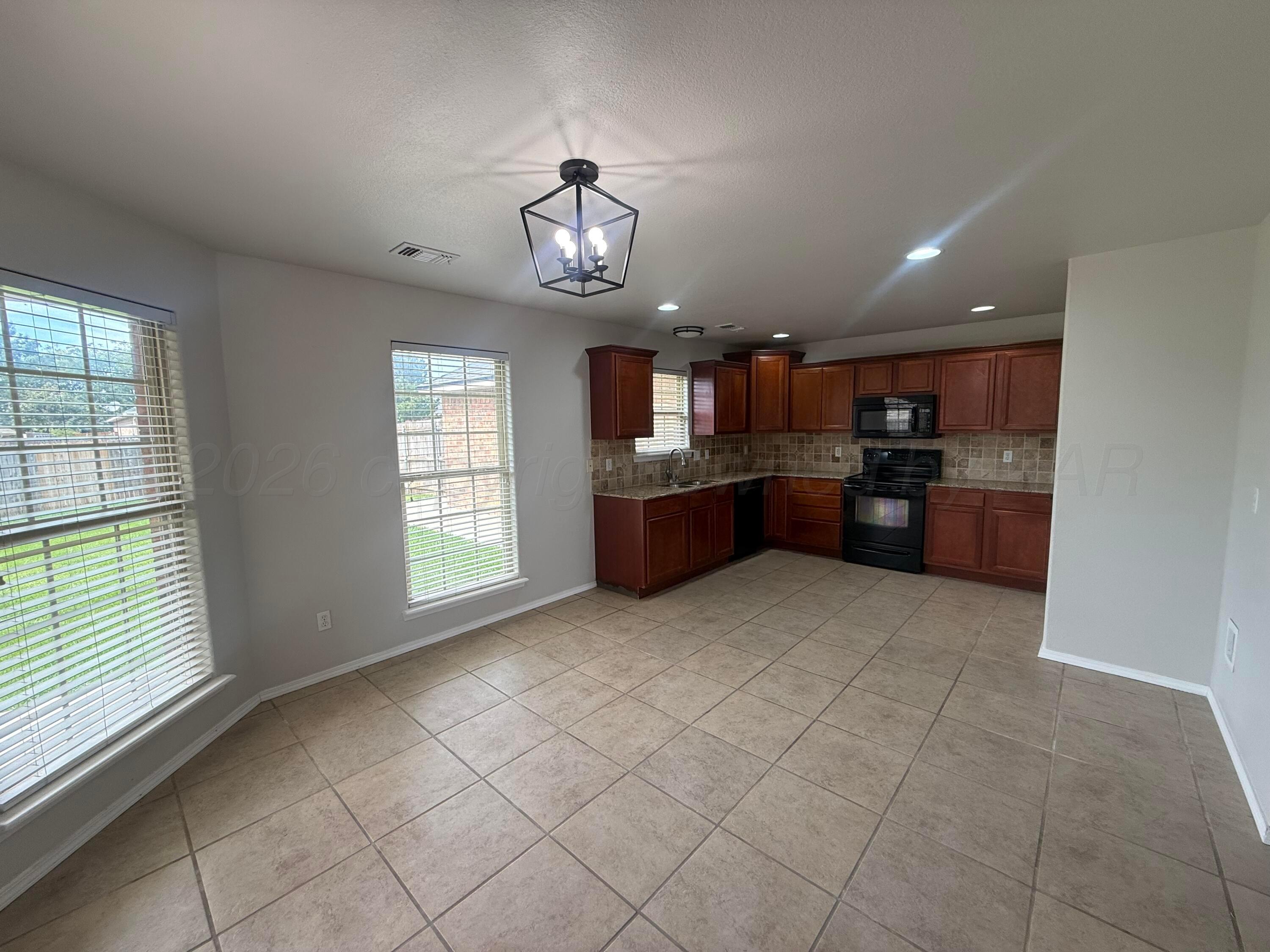 8406 Taos Drive Property Photo 8
