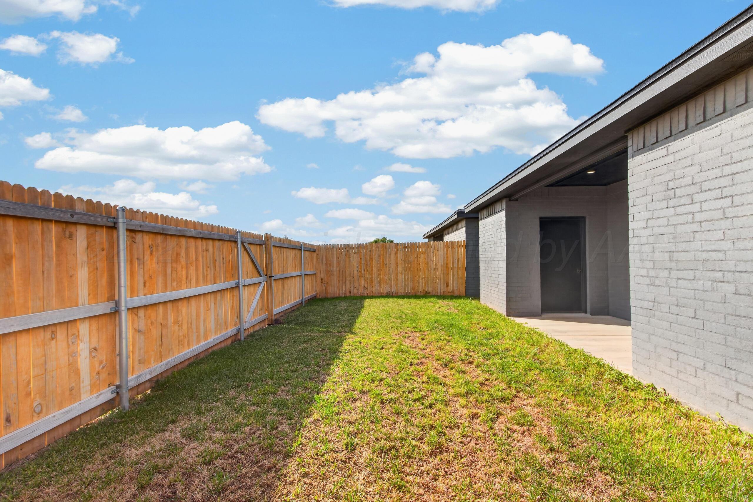 8853 Redbud Unit B Property Photo 13