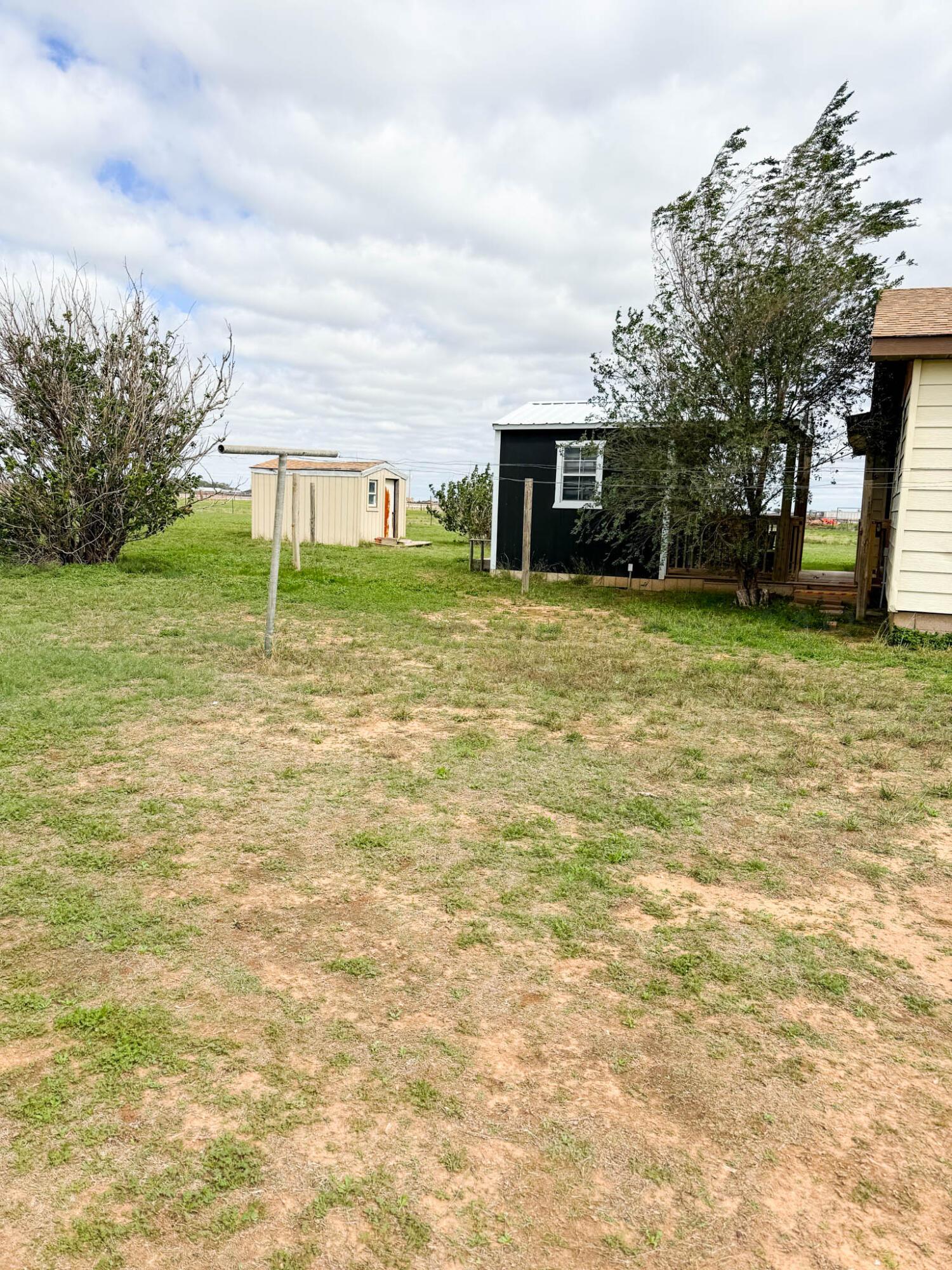 14500 Davis Road Property Photo 7