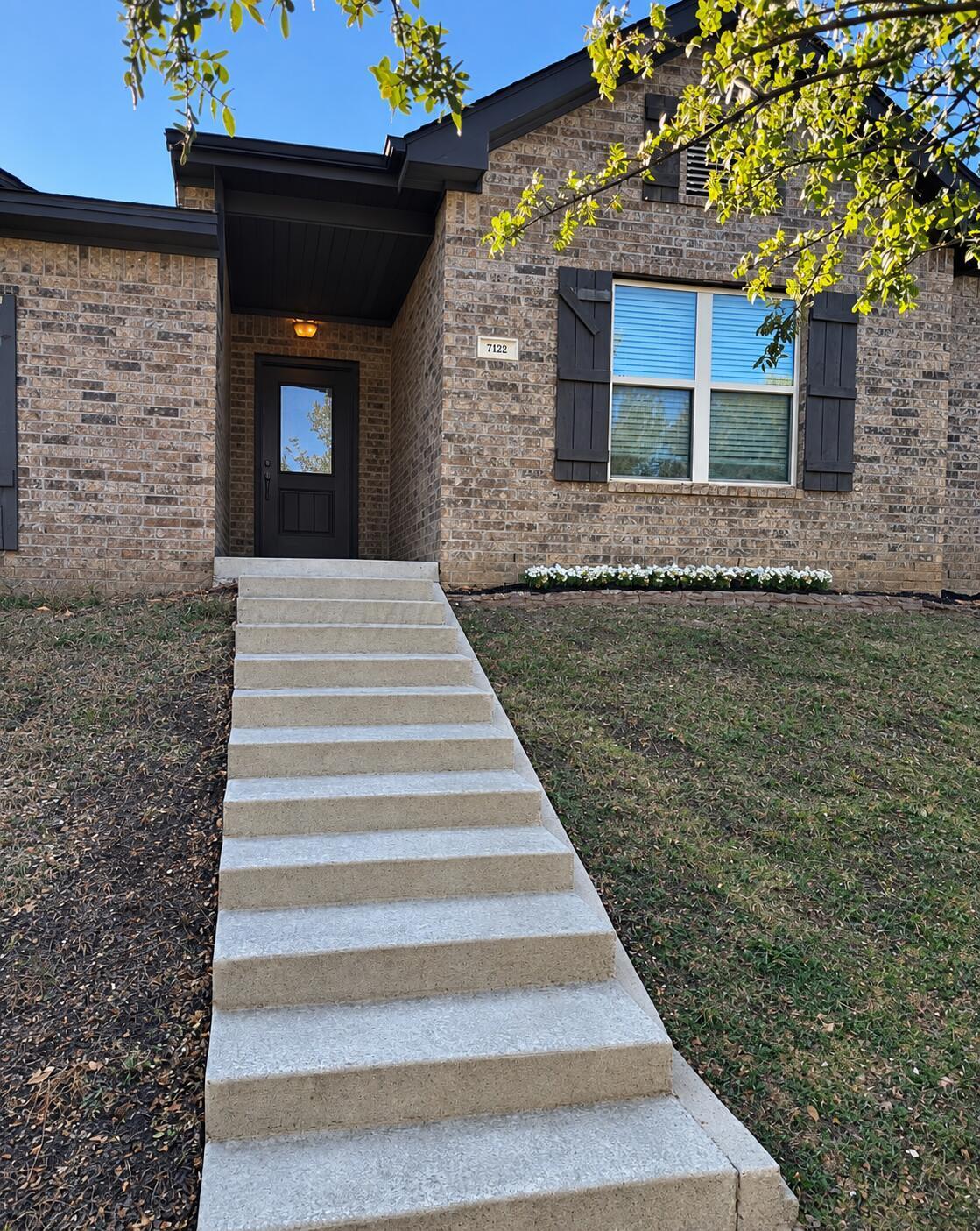7122 Mosley Street Property Photo 1