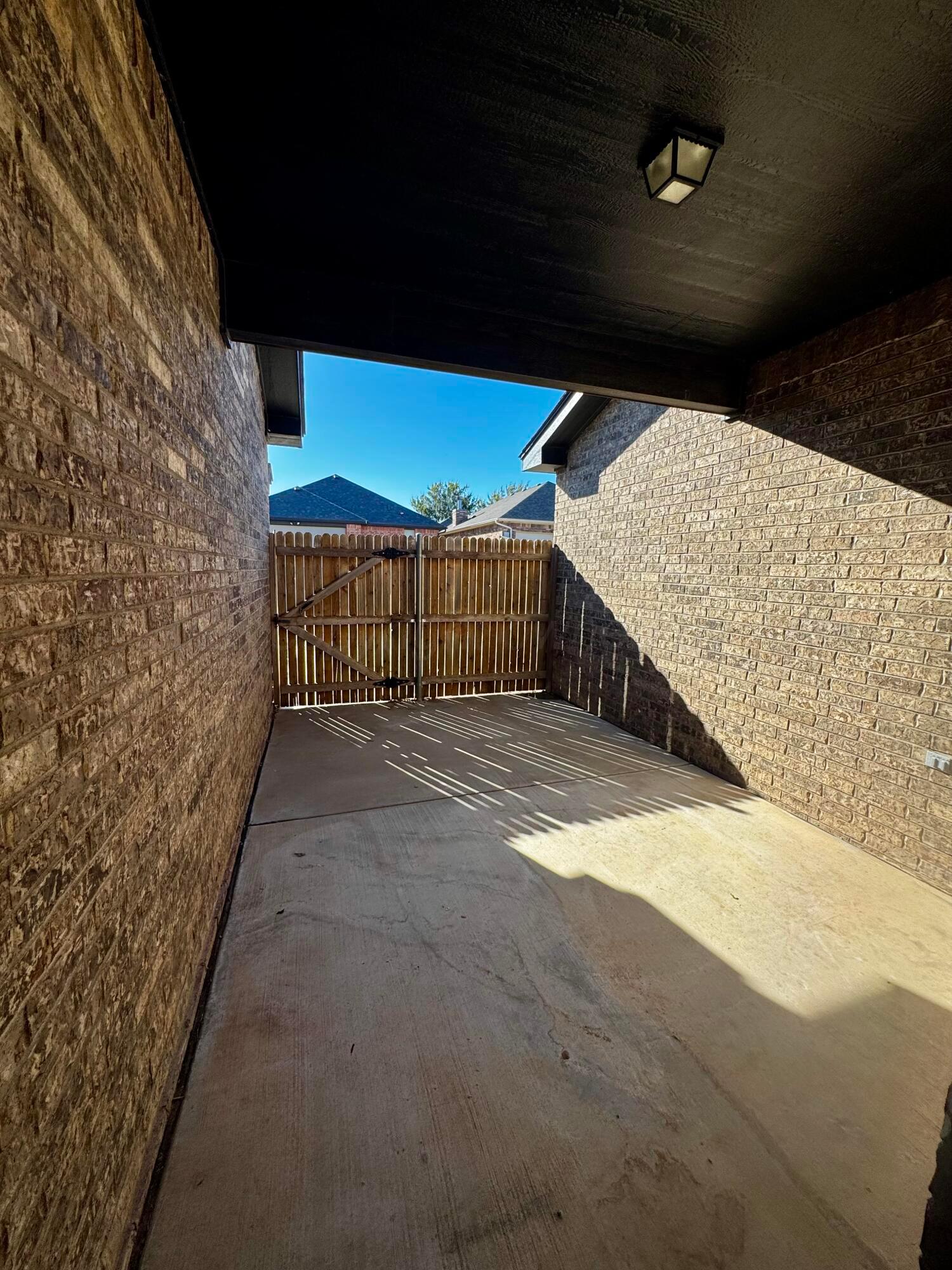 7122 Mosley Street Property Photo 12