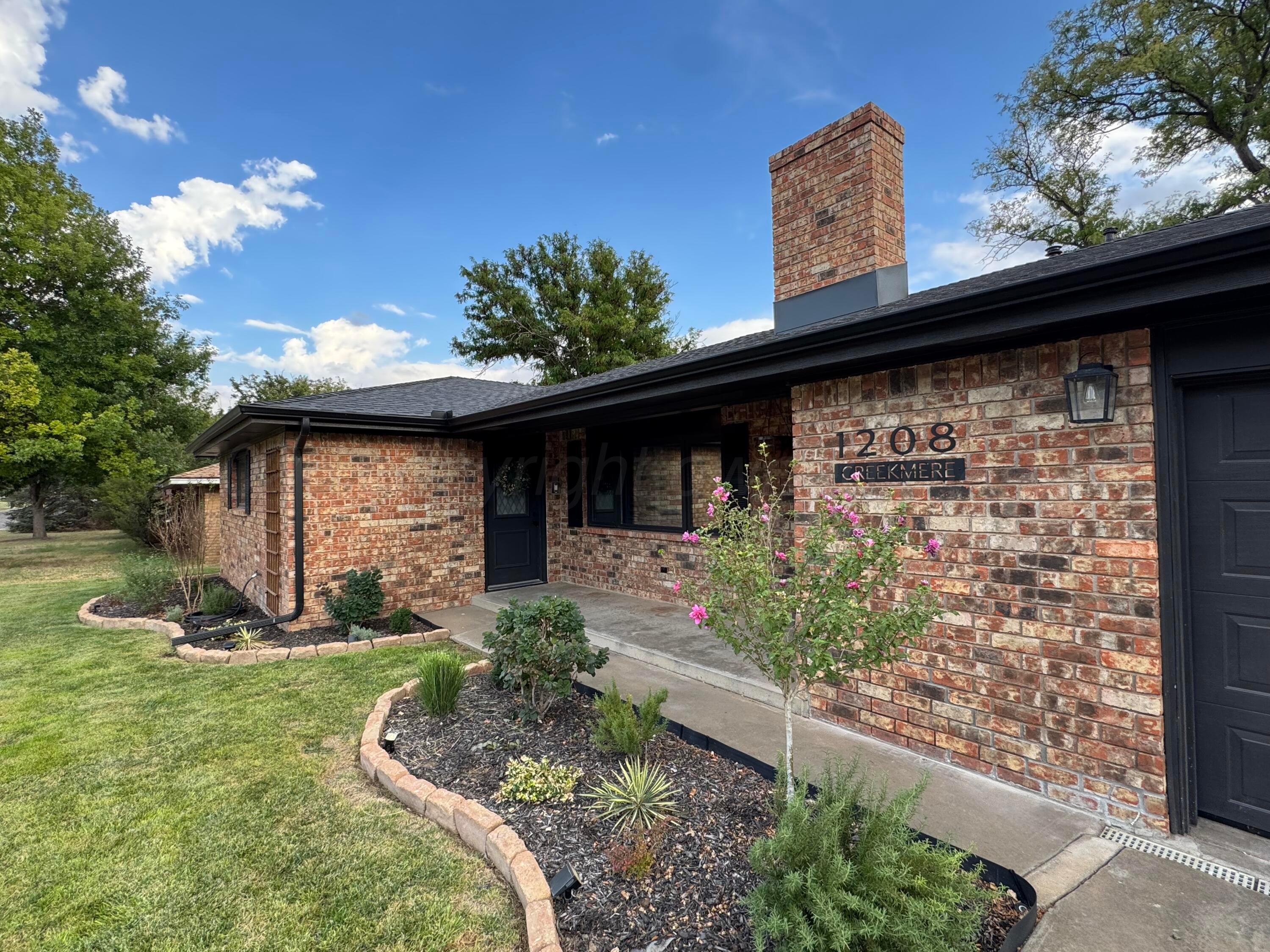 1208 Creekmere Drive Property Photo 1
