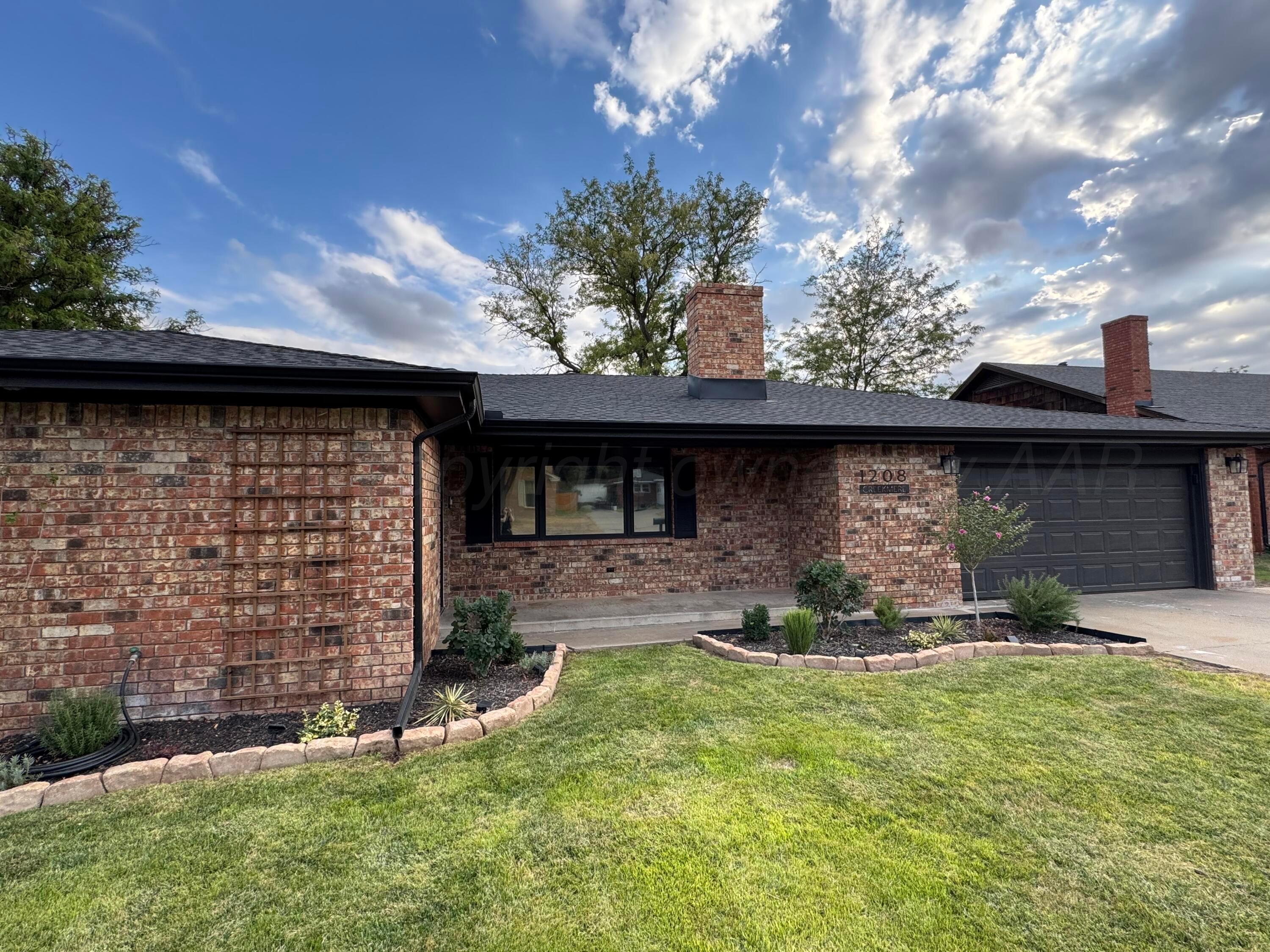 1208 Creekmere Drive Property Photo 3