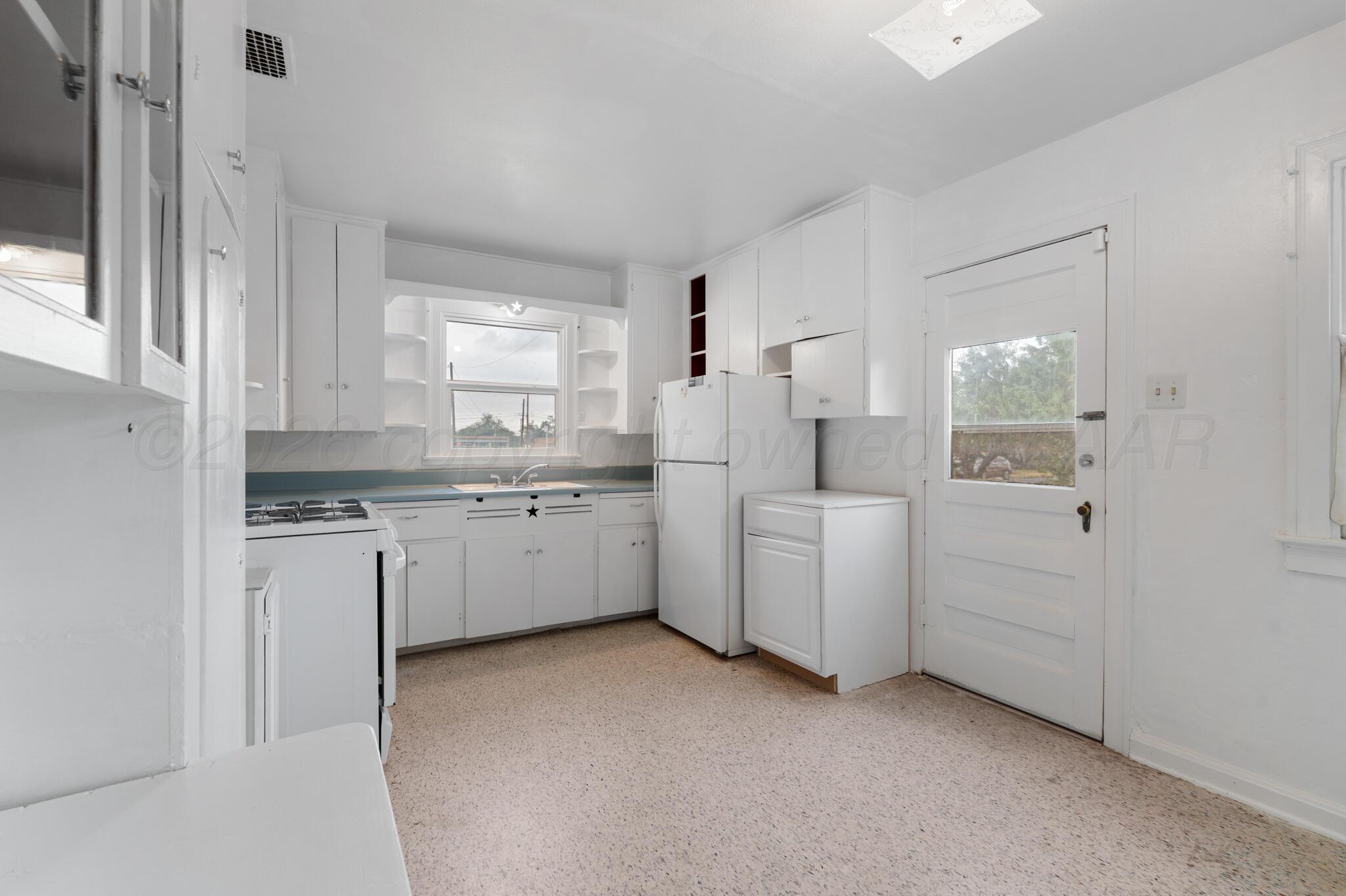 1415 Sw 11th Avenue Property Photo 6