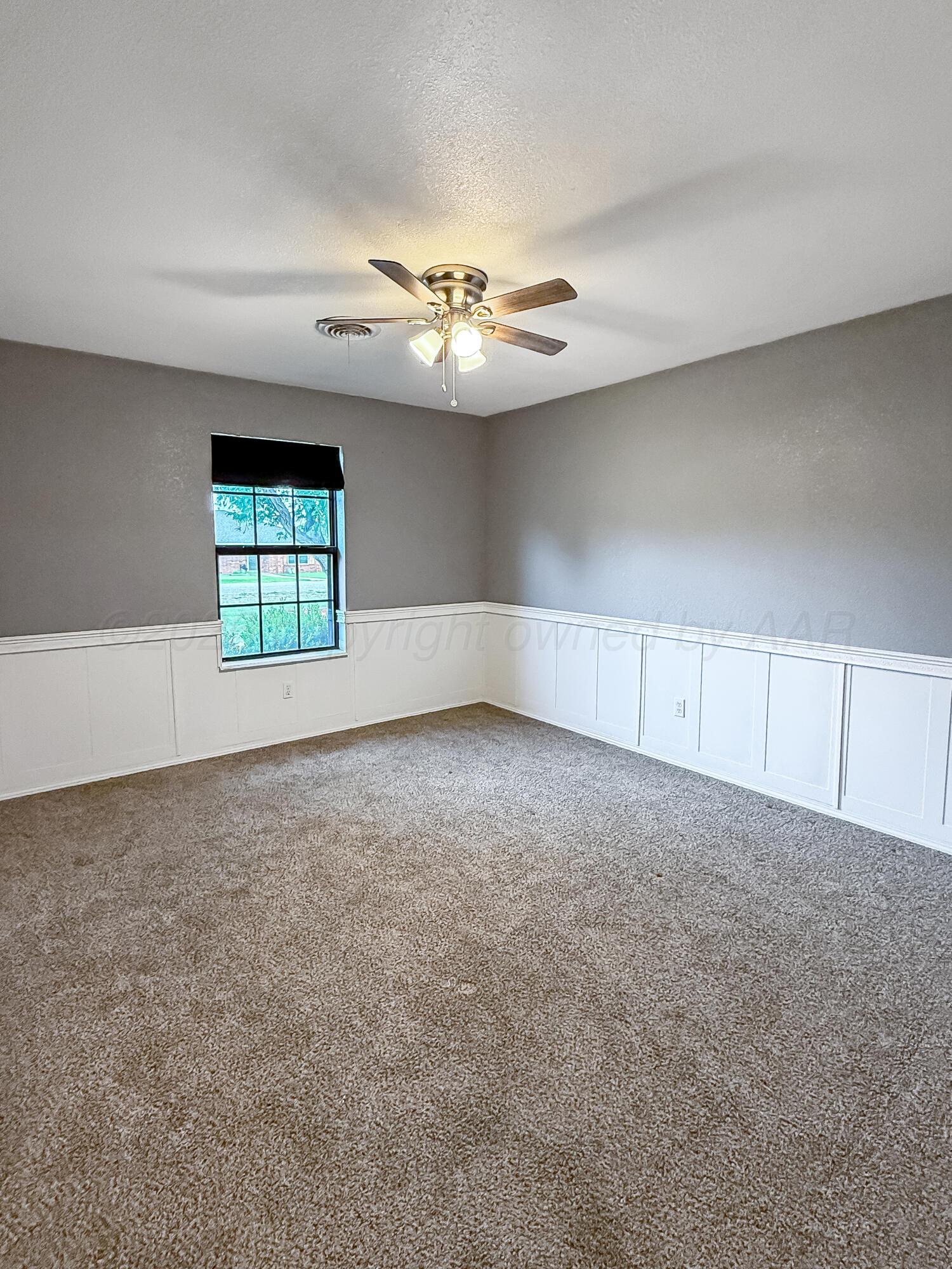 311 Bois D' Arc Property Photo 11