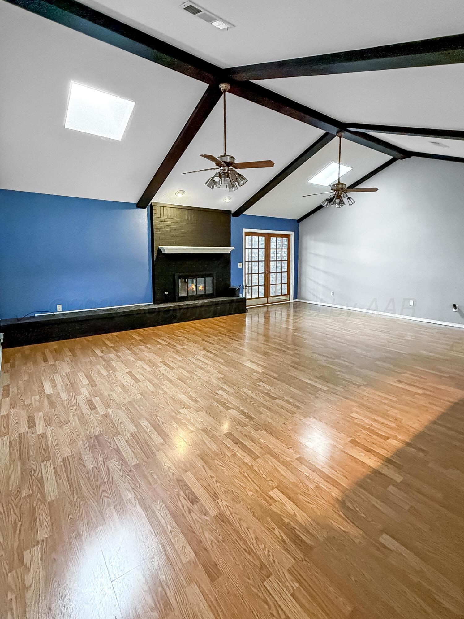 311 Bois D' Arc Property Photo 15