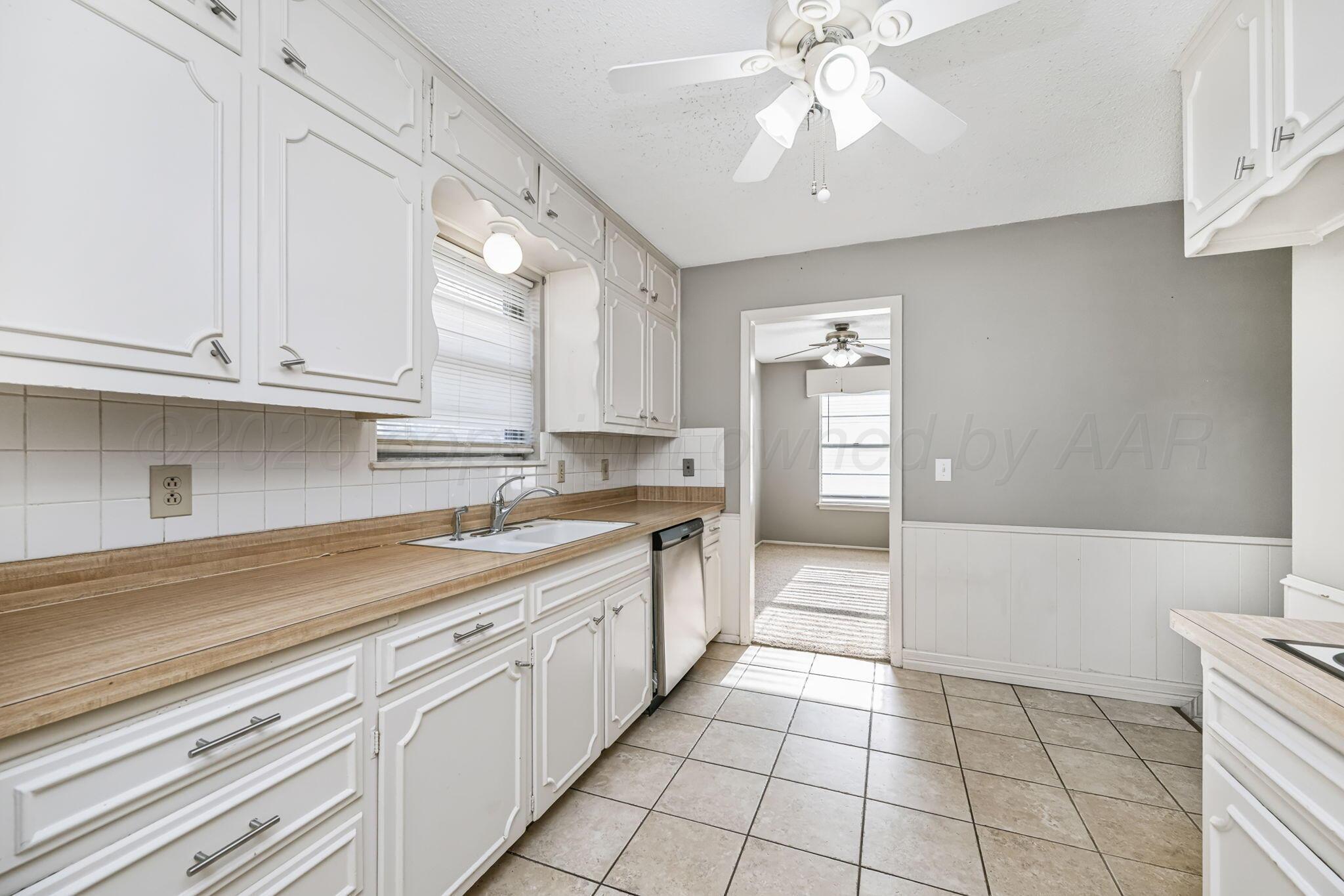 4700 Mesa Circle Property Photo 6