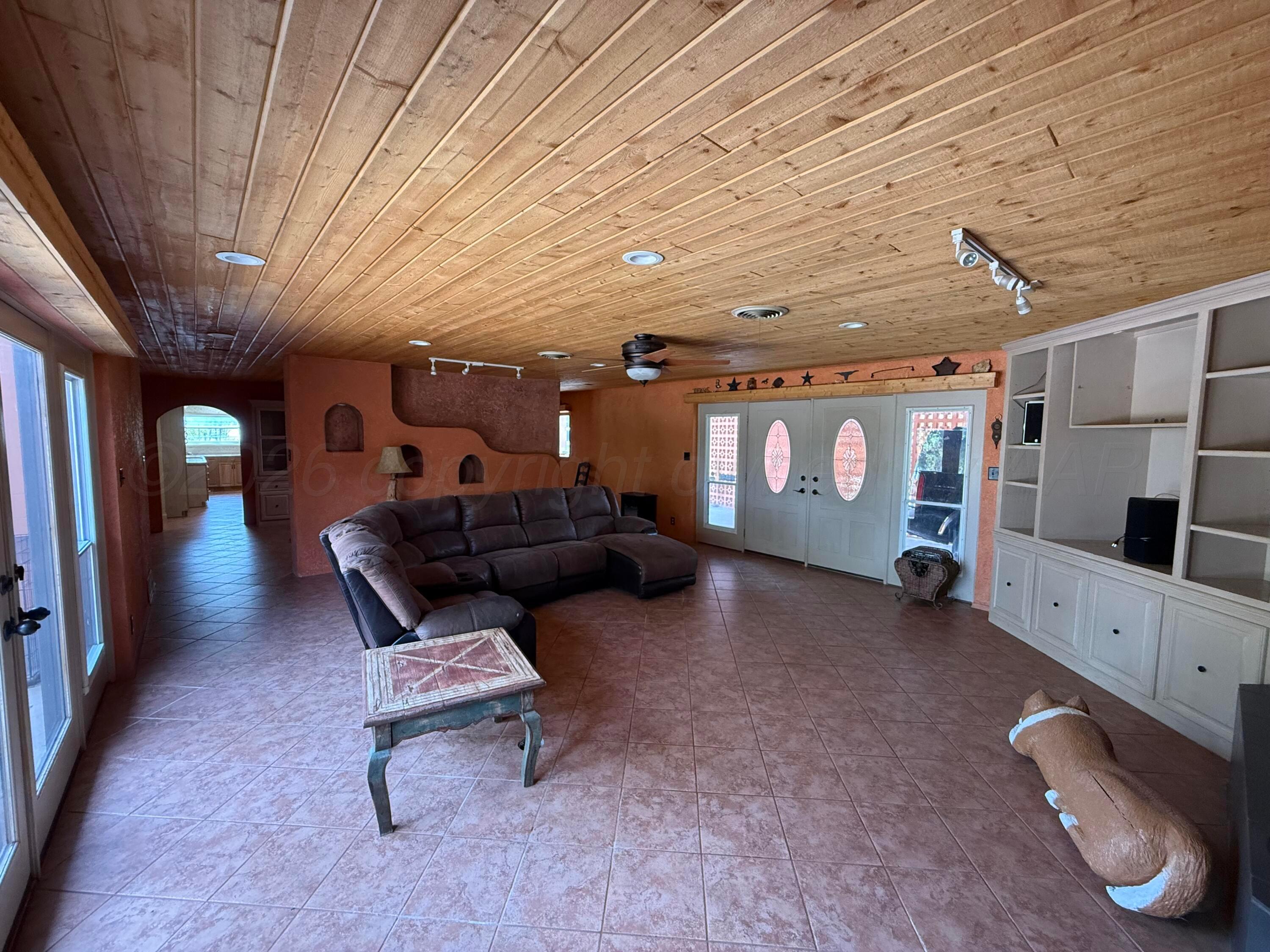 7450 N Western Street Property Photo 6