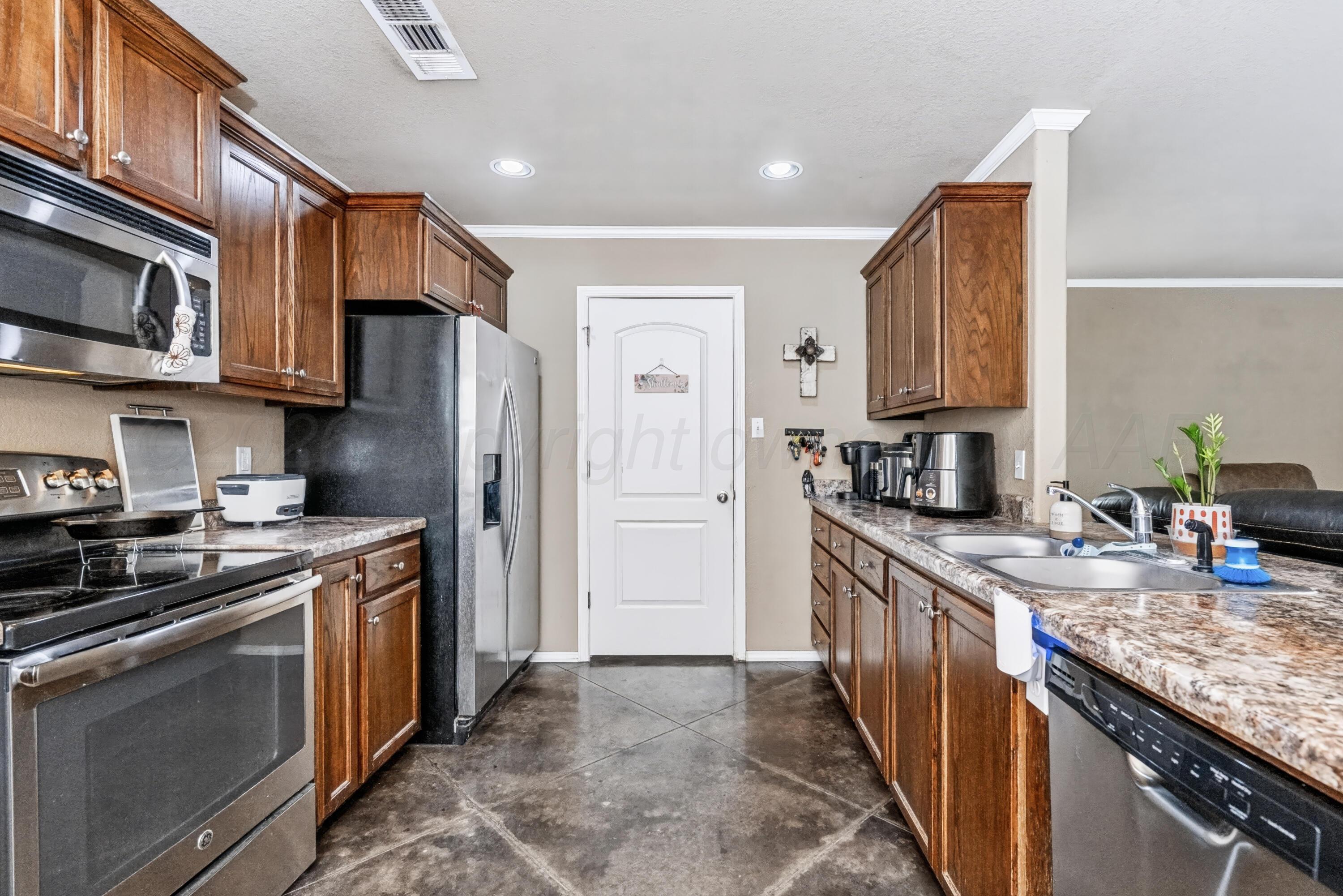 4500 S Williams Street Property Photo 14