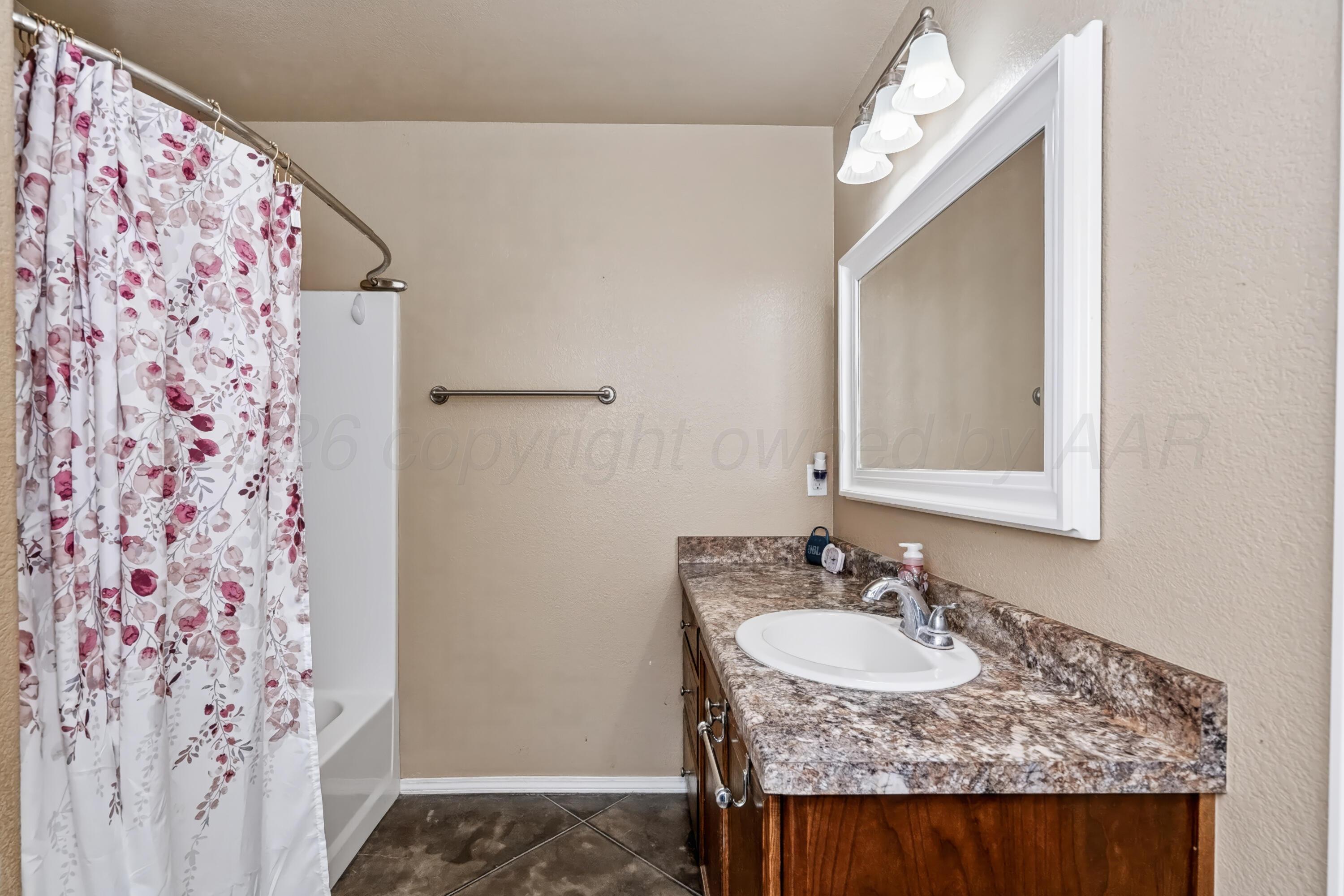 4500 S Williams Street Property Photo 18