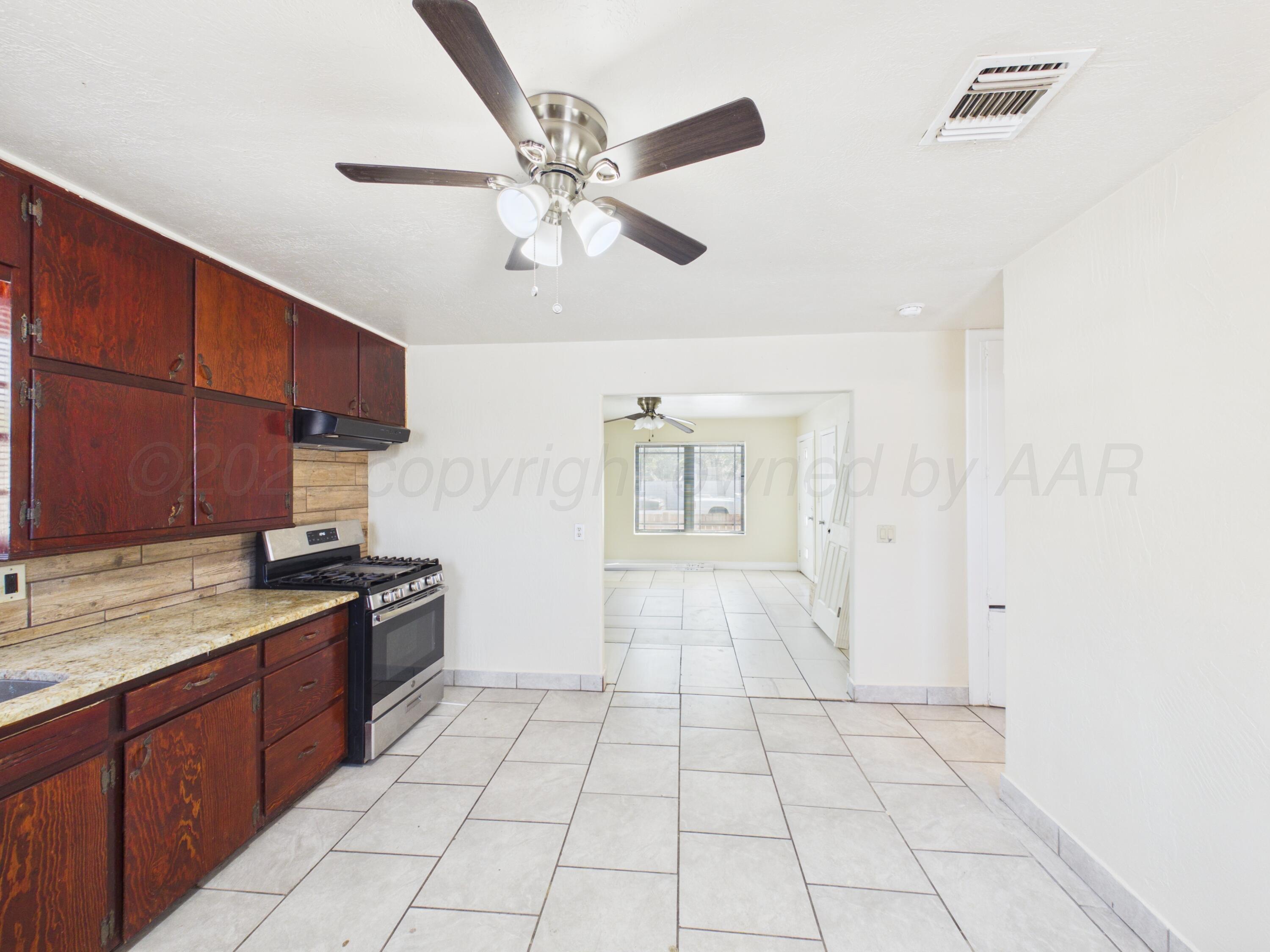 820 Russell Street Property Photo 7