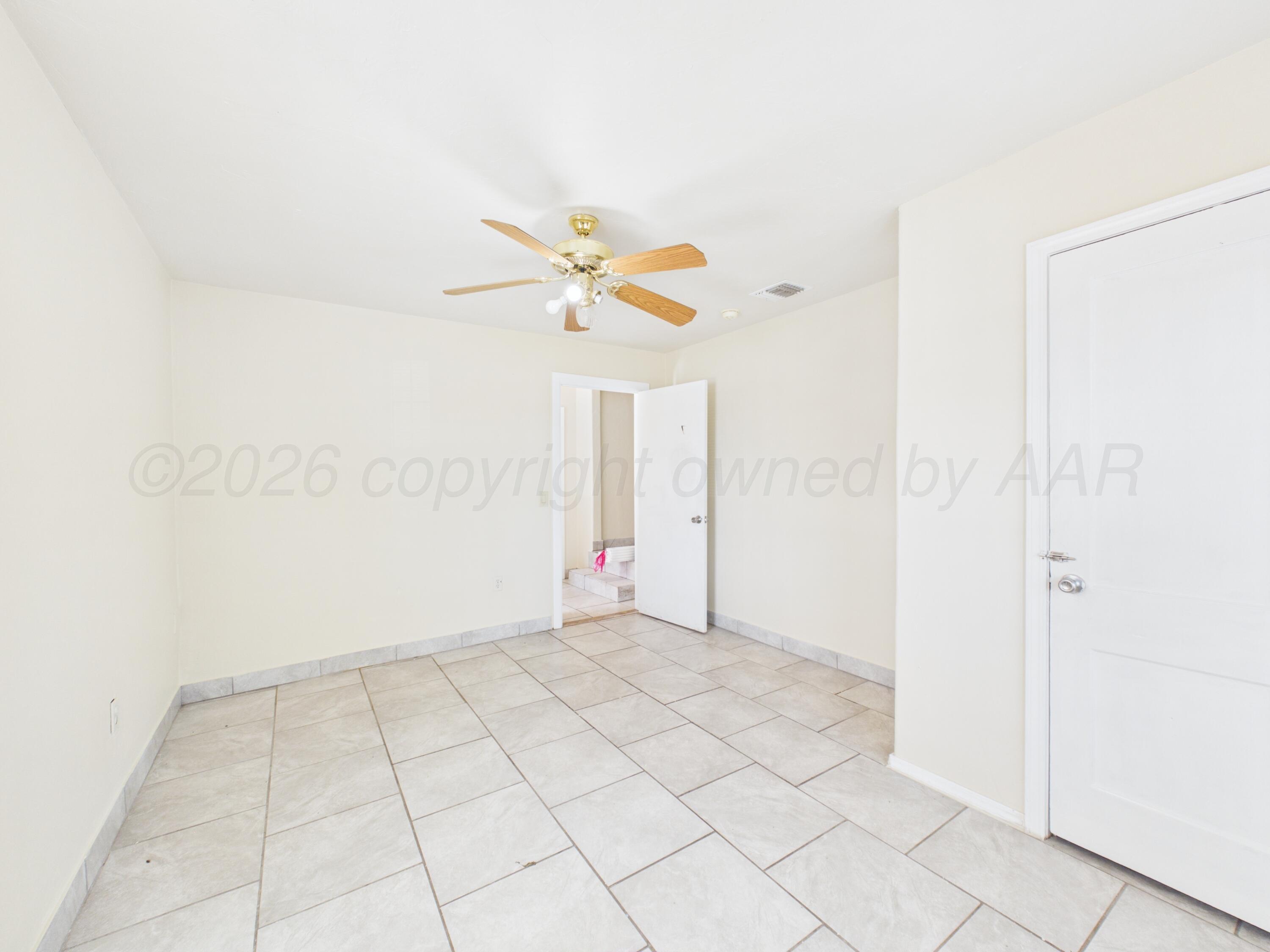820 Russell Street Property Photo 13
