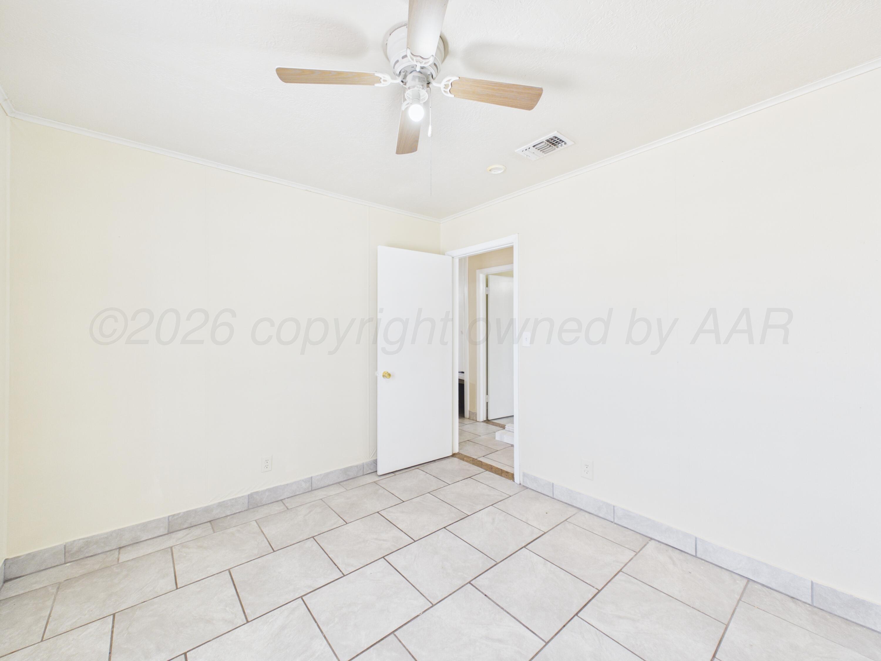 820 Russell Street Property Photo 14