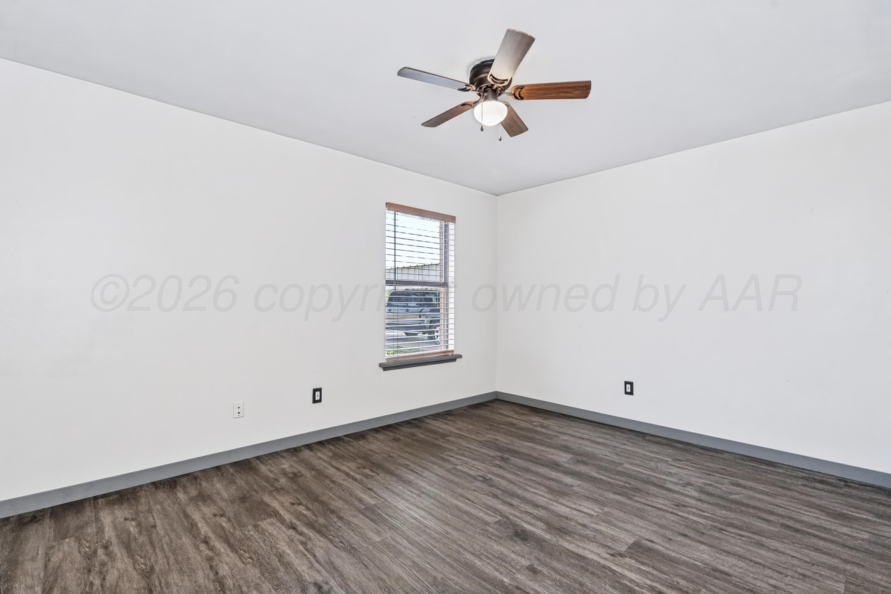 606 S Vaughn Avenue Property Photo 18