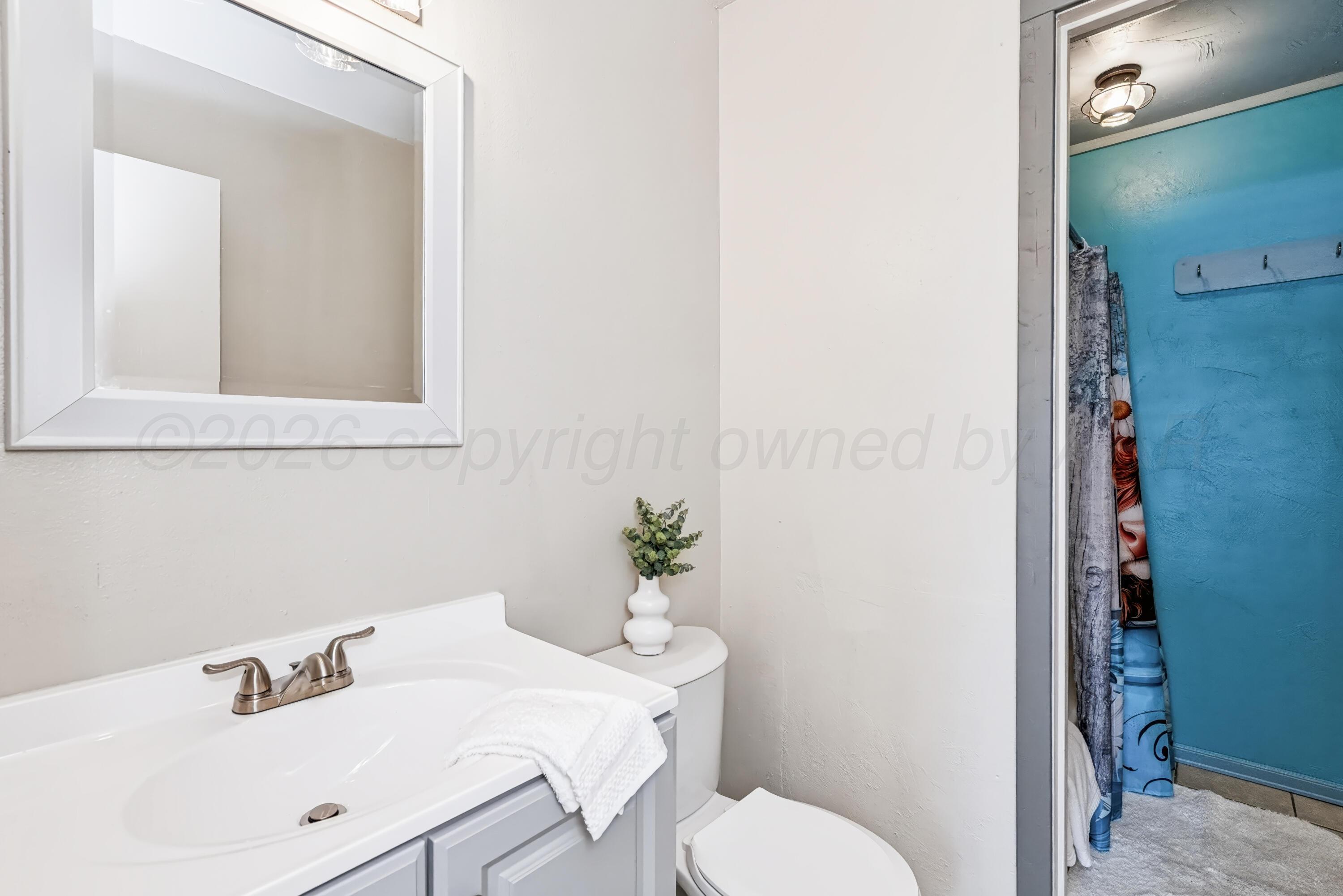 606 S Vaughn Avenue Property Photo 21