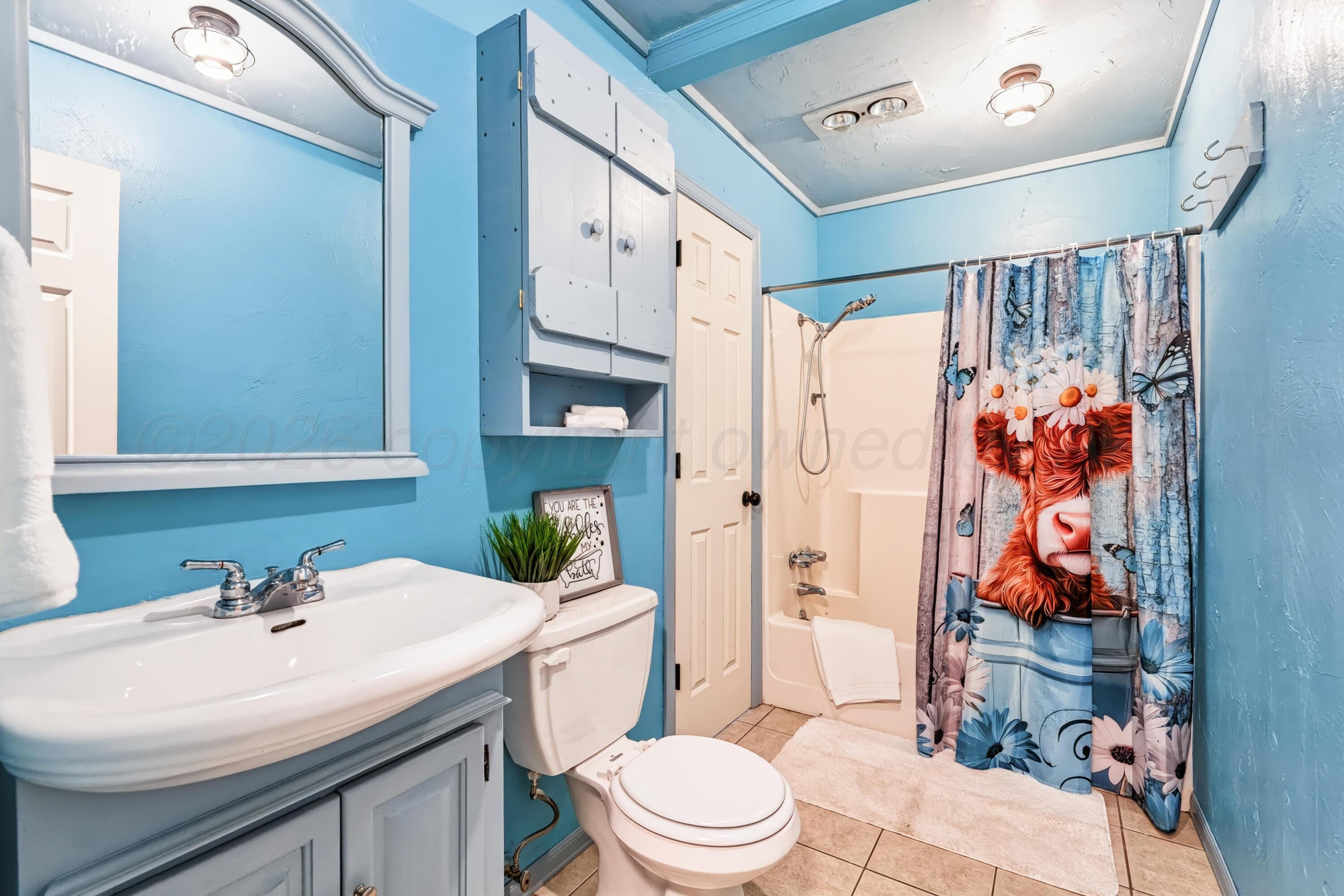 606 S Vaughn Avenue Property Photo 23