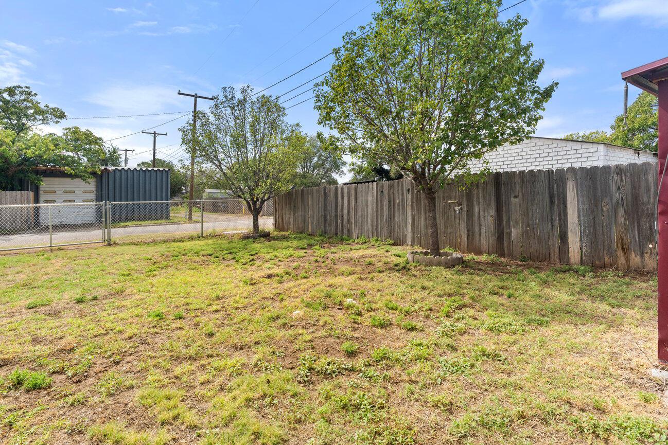 834 S Kentucky Street Property Photo 32