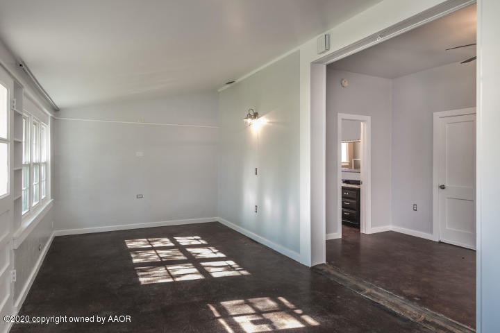 108 Wayside Drive Property Photo 8