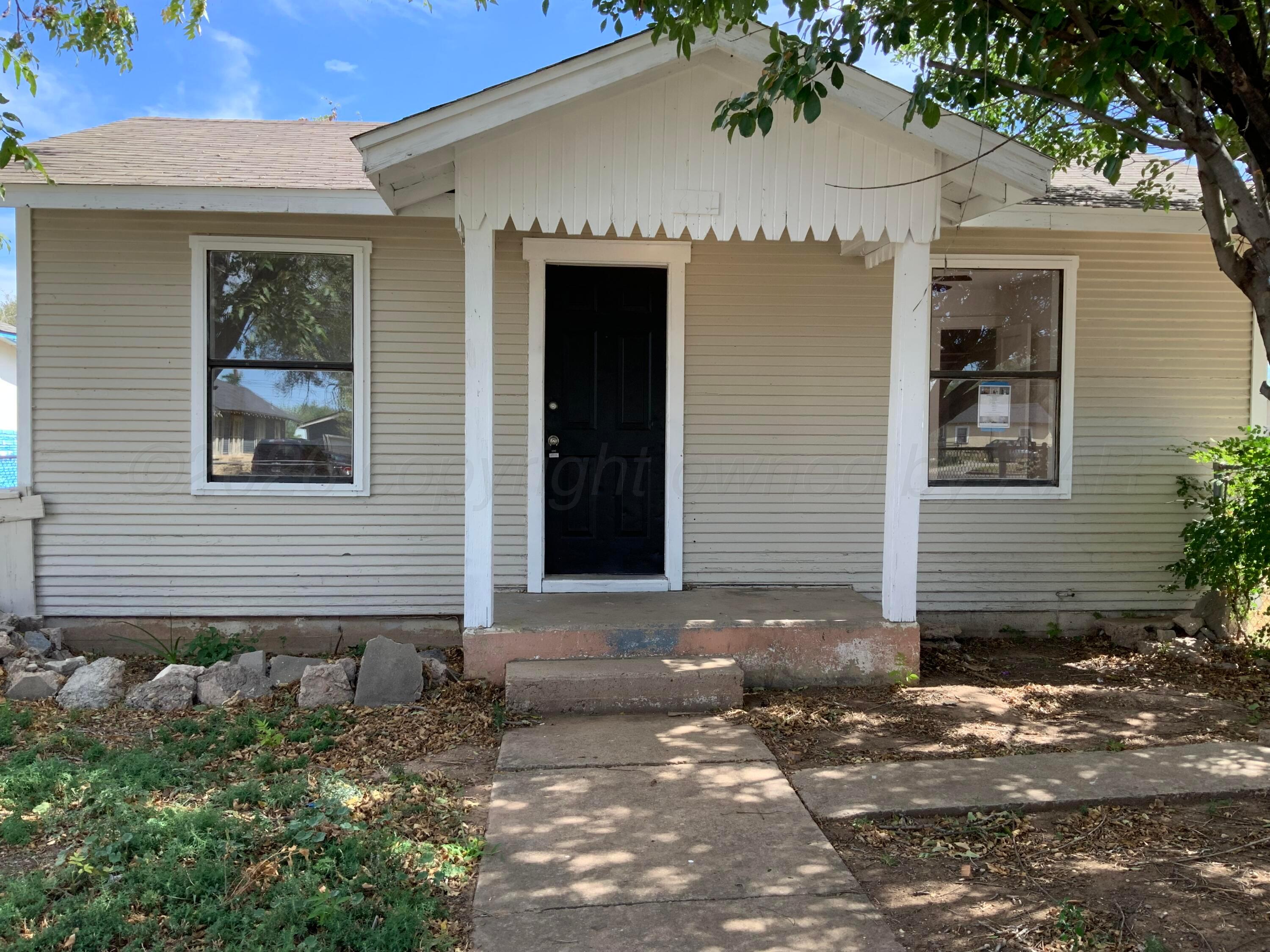 611 S Alabama Street Property Photo 1