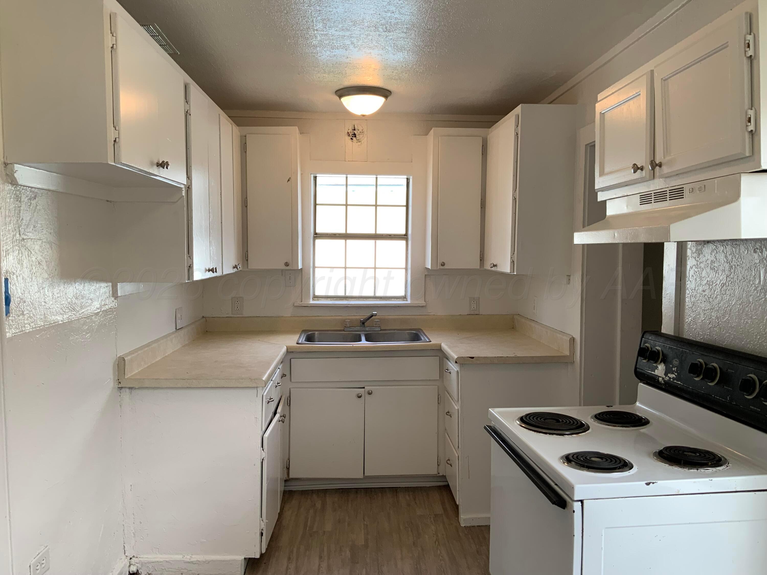611 S Alabama Street Property Photo 3