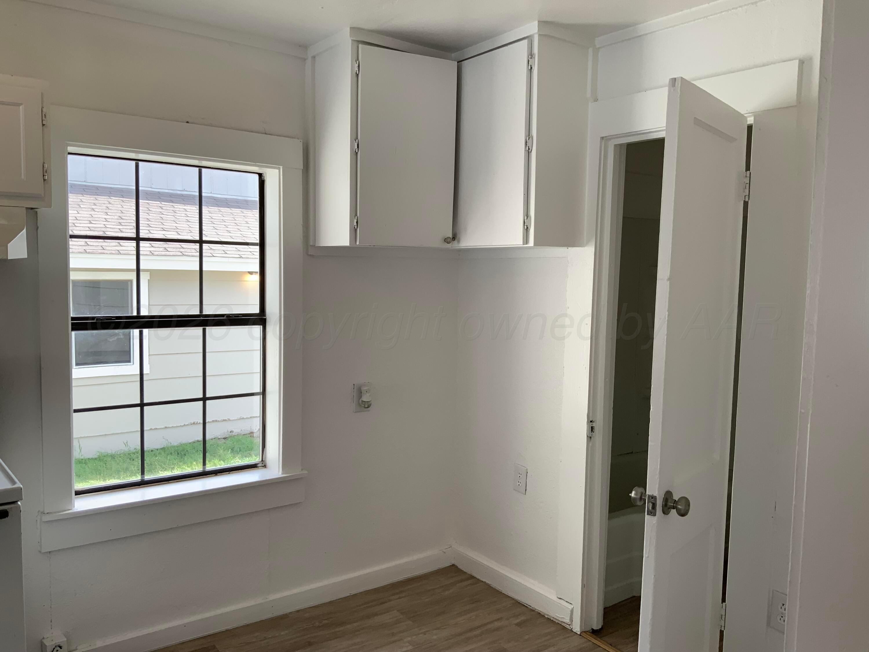 611 S Alabama Street Property Photo 4