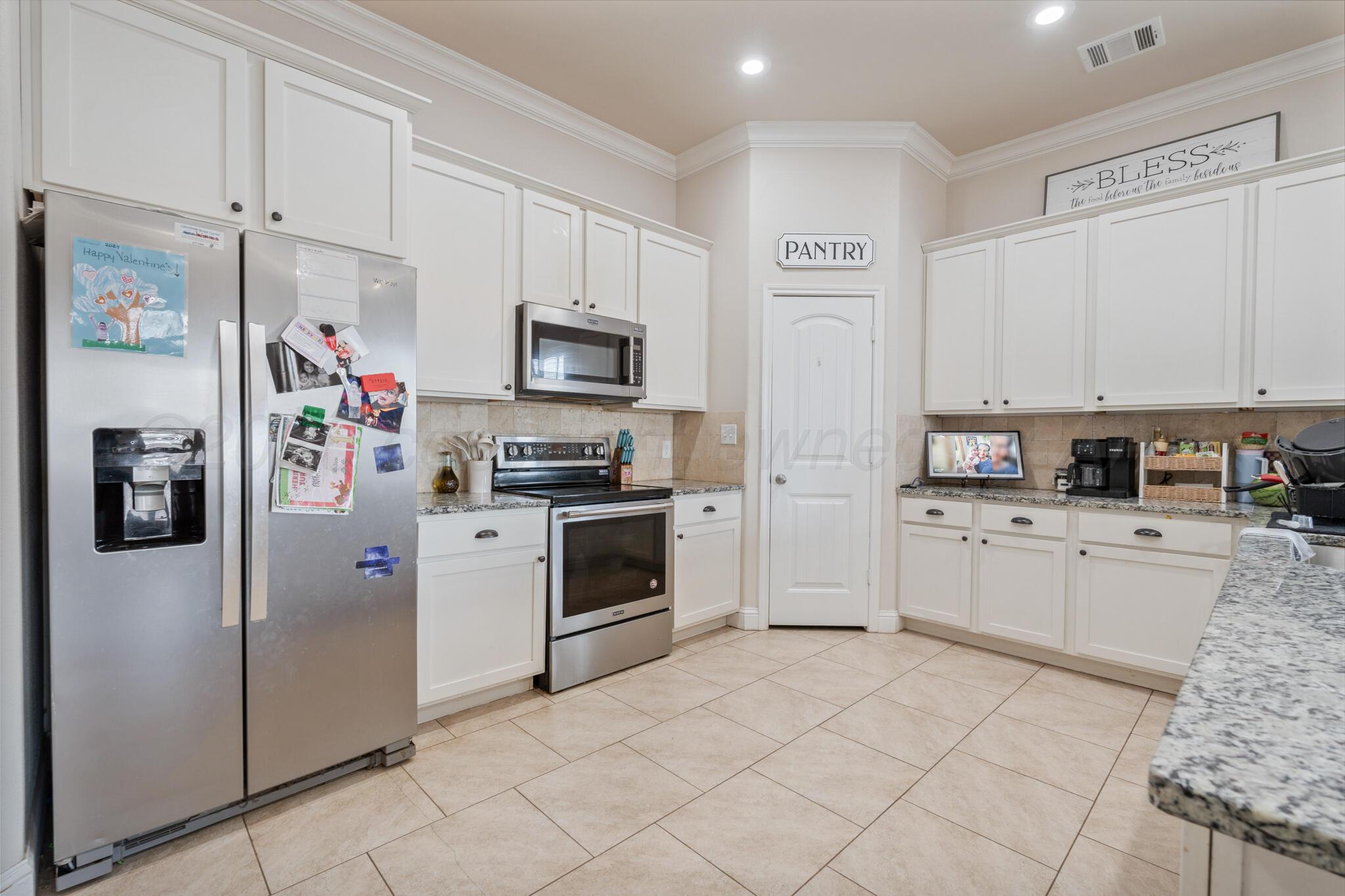 9609 Cagle Drive Property Photo 10