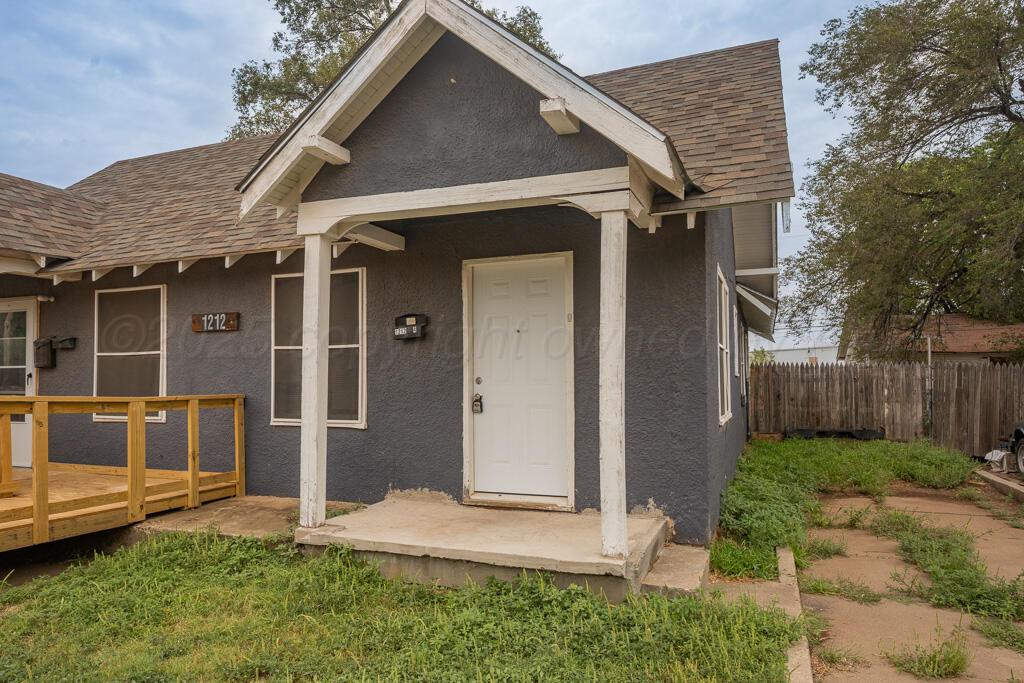 1212-a Sw 9th Avenue Property Photo 1