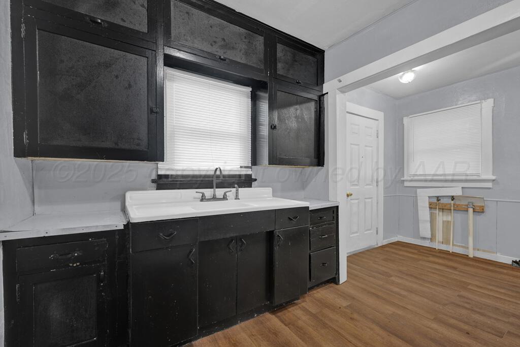 1212-a Sw 9th Avenue Property Photo 4