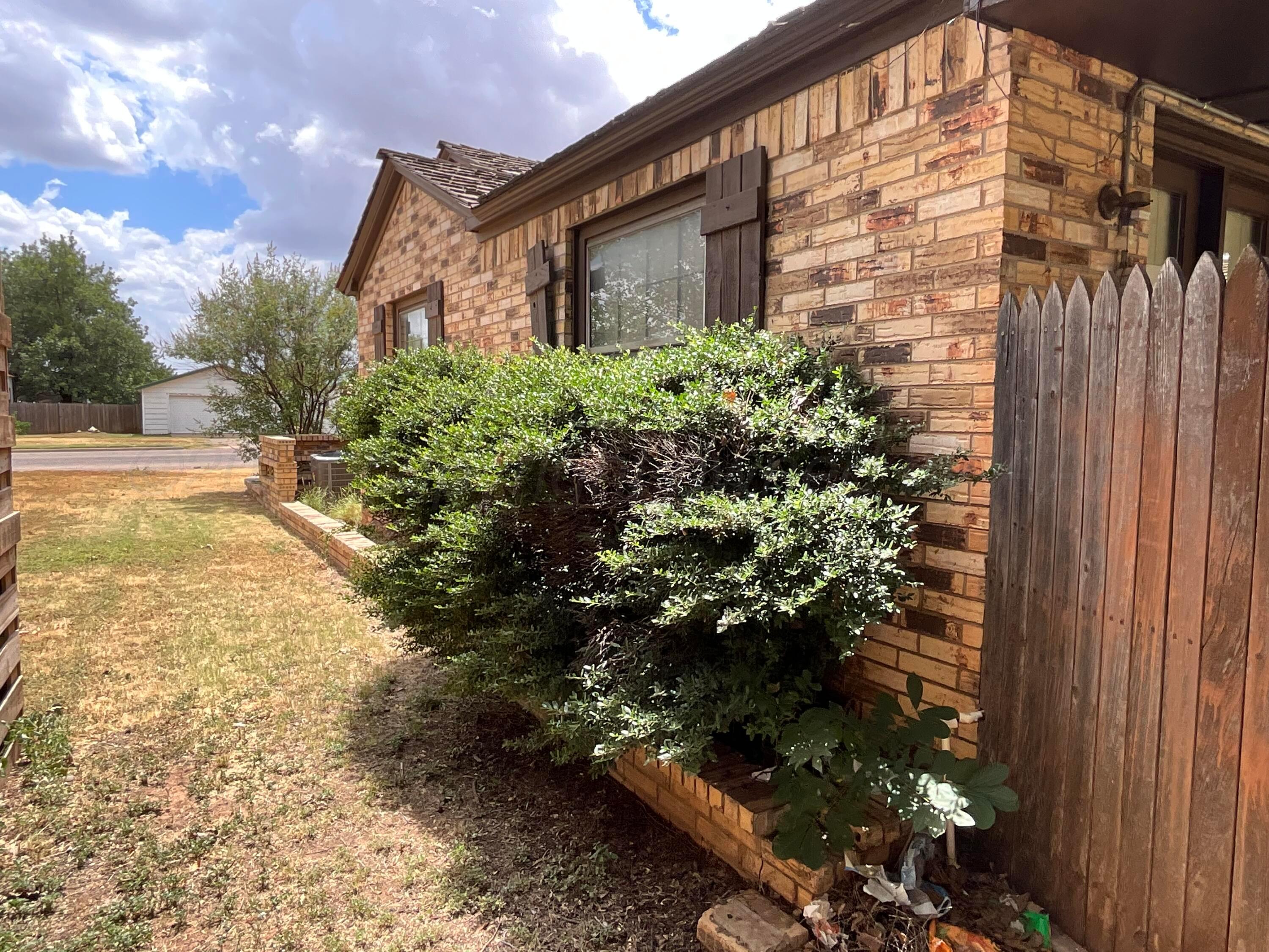 1306 Nw Ave I Property Photo 4