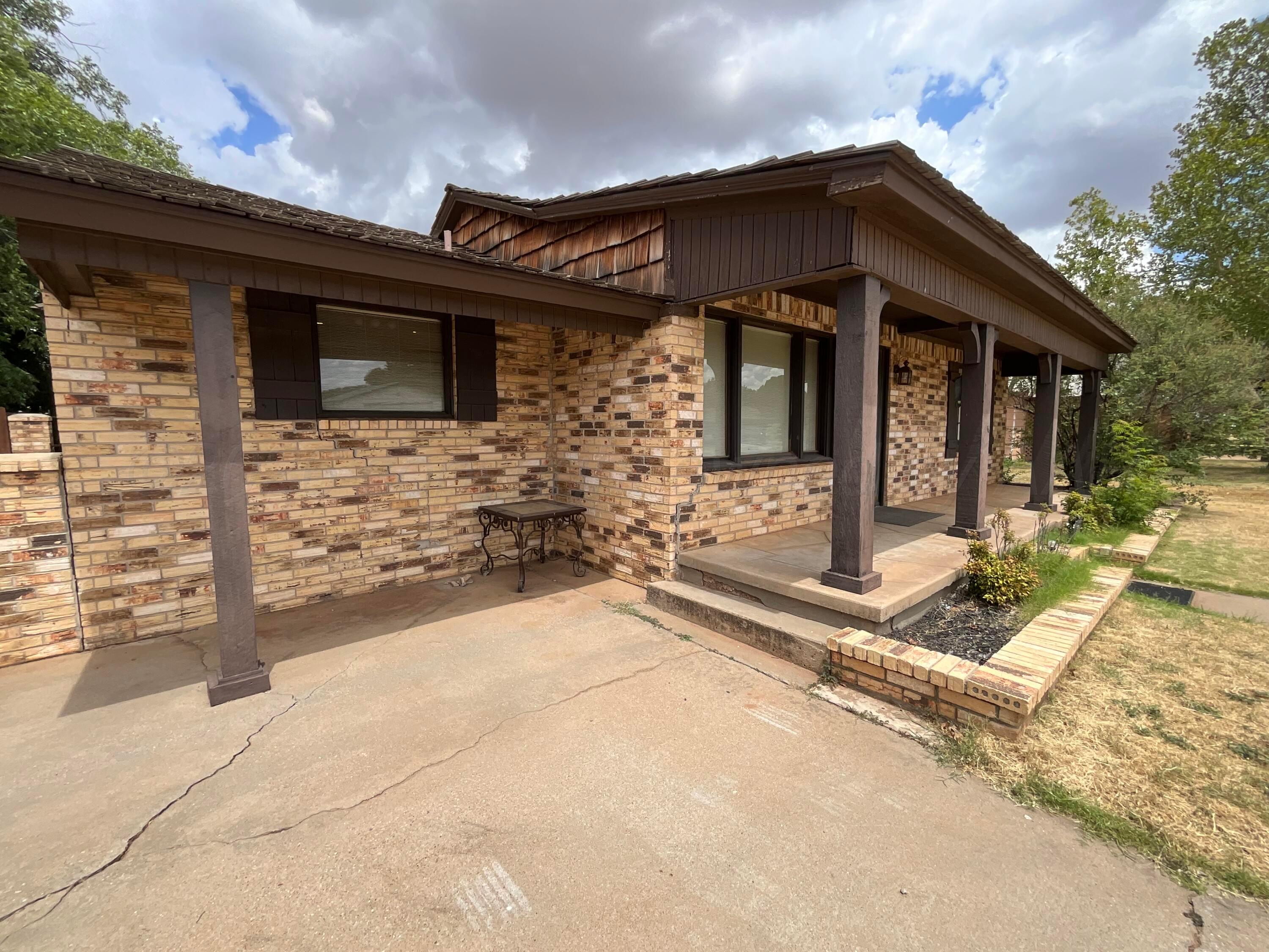 1306 Nw Ave I Property Photo 5