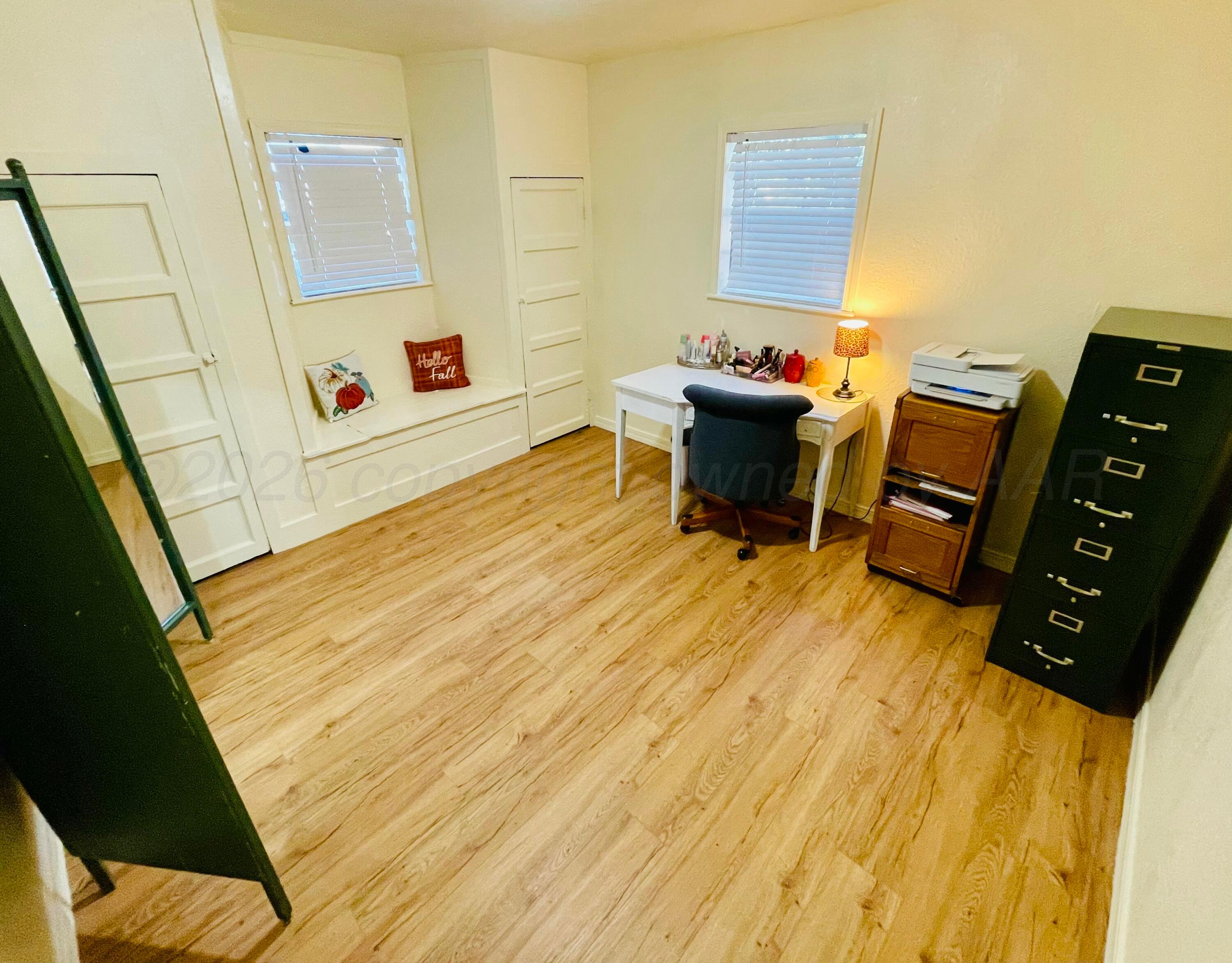 305 S Hoyne Avenue Property Photo 9