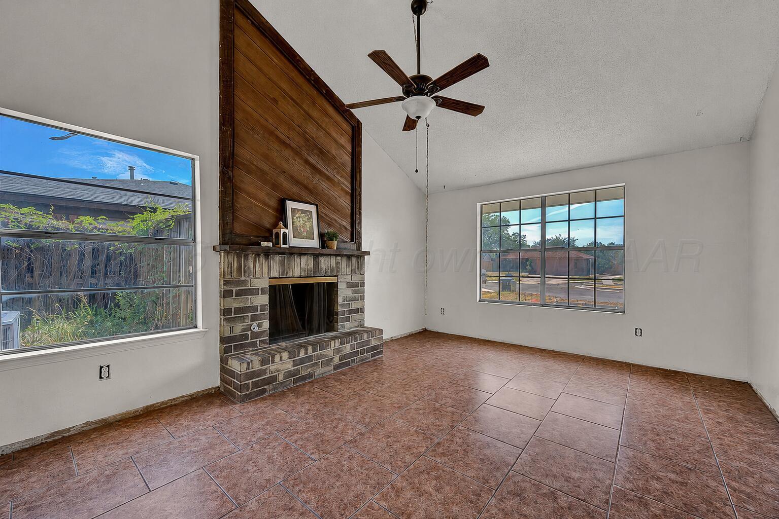 3004 Shores Court Property Photo 8