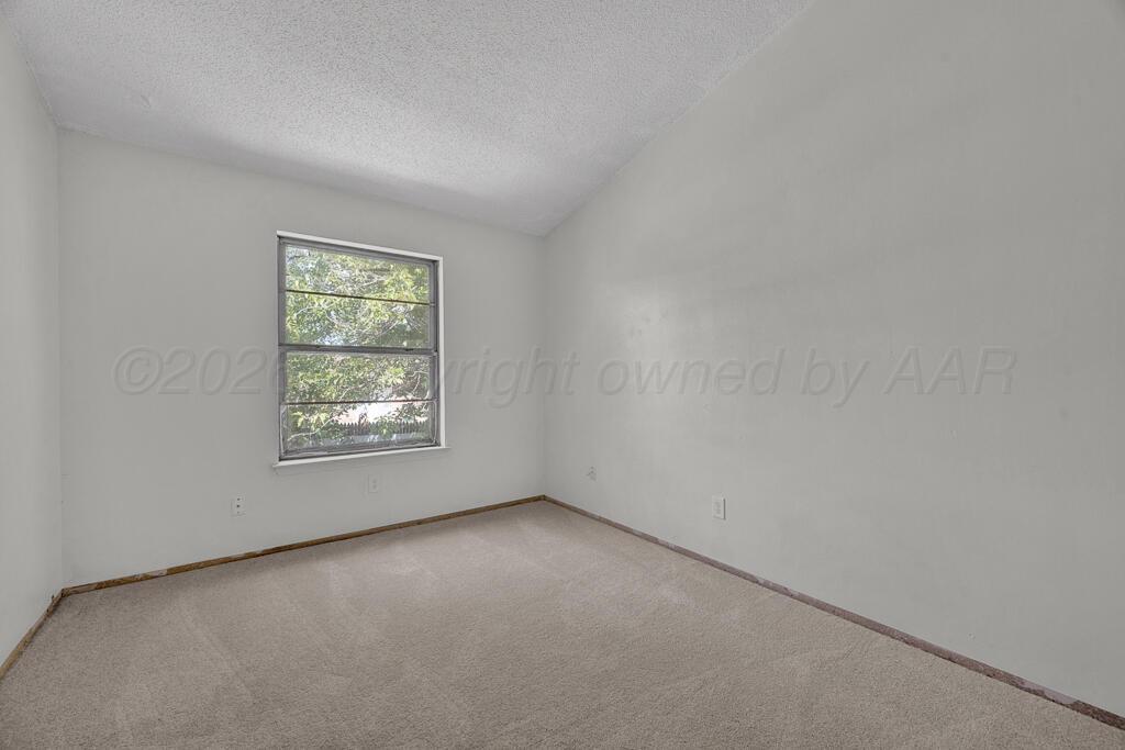 3004 Shores Court Property Photo 21