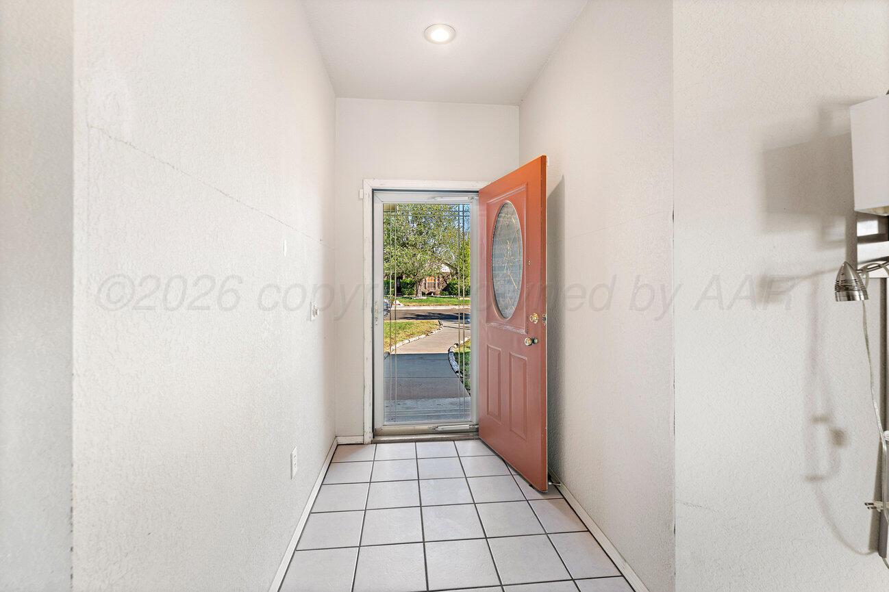 6212 S Bonham Street Property Photo 5