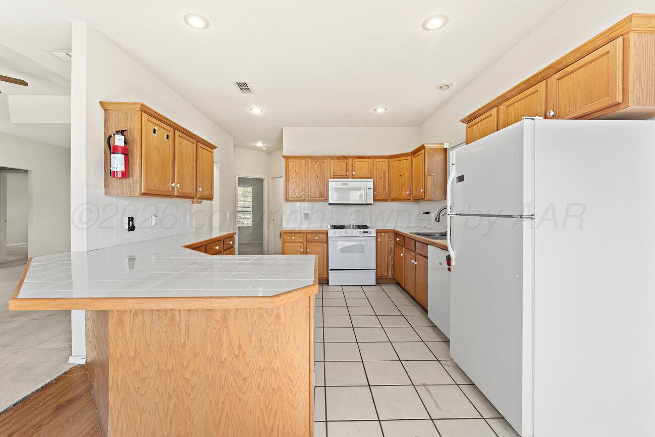 6212 S Bonham Street Property Photo 10