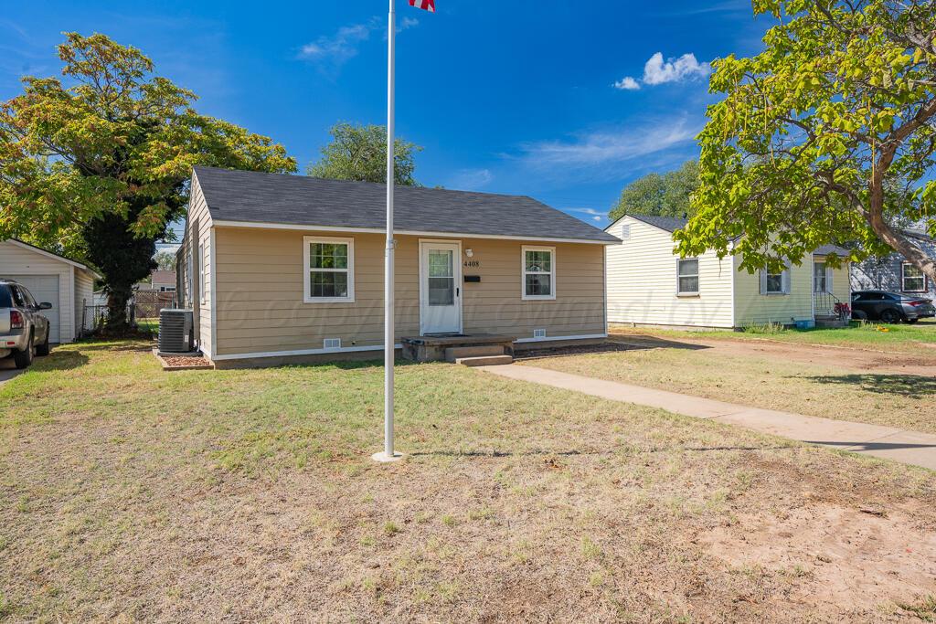 4408 S Travis Street Property Photo 2