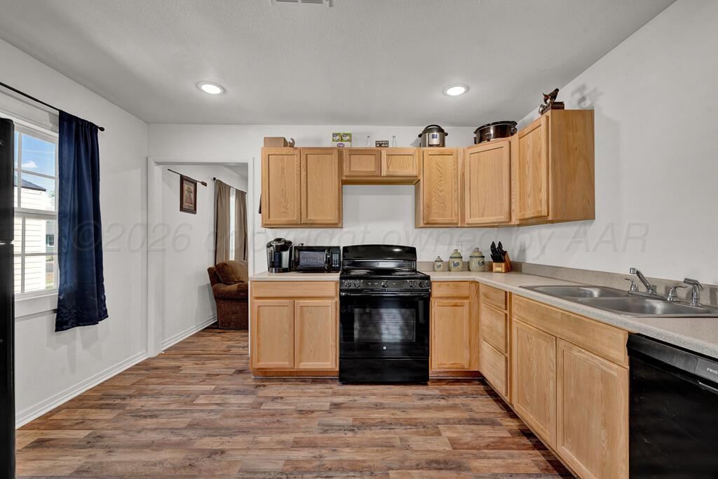 4408 S Travis Street Property Photo 8