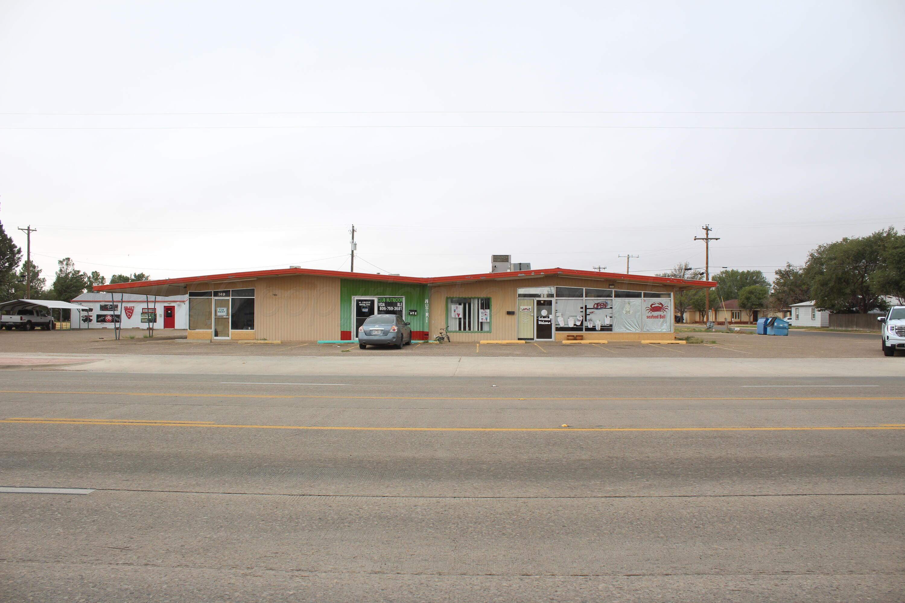 149 N 25 Mile Avenue Property Photo 1